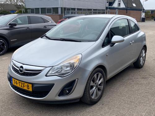 Opel Corsa 1.2-16V Anniversary Edition 2012 - voorkant