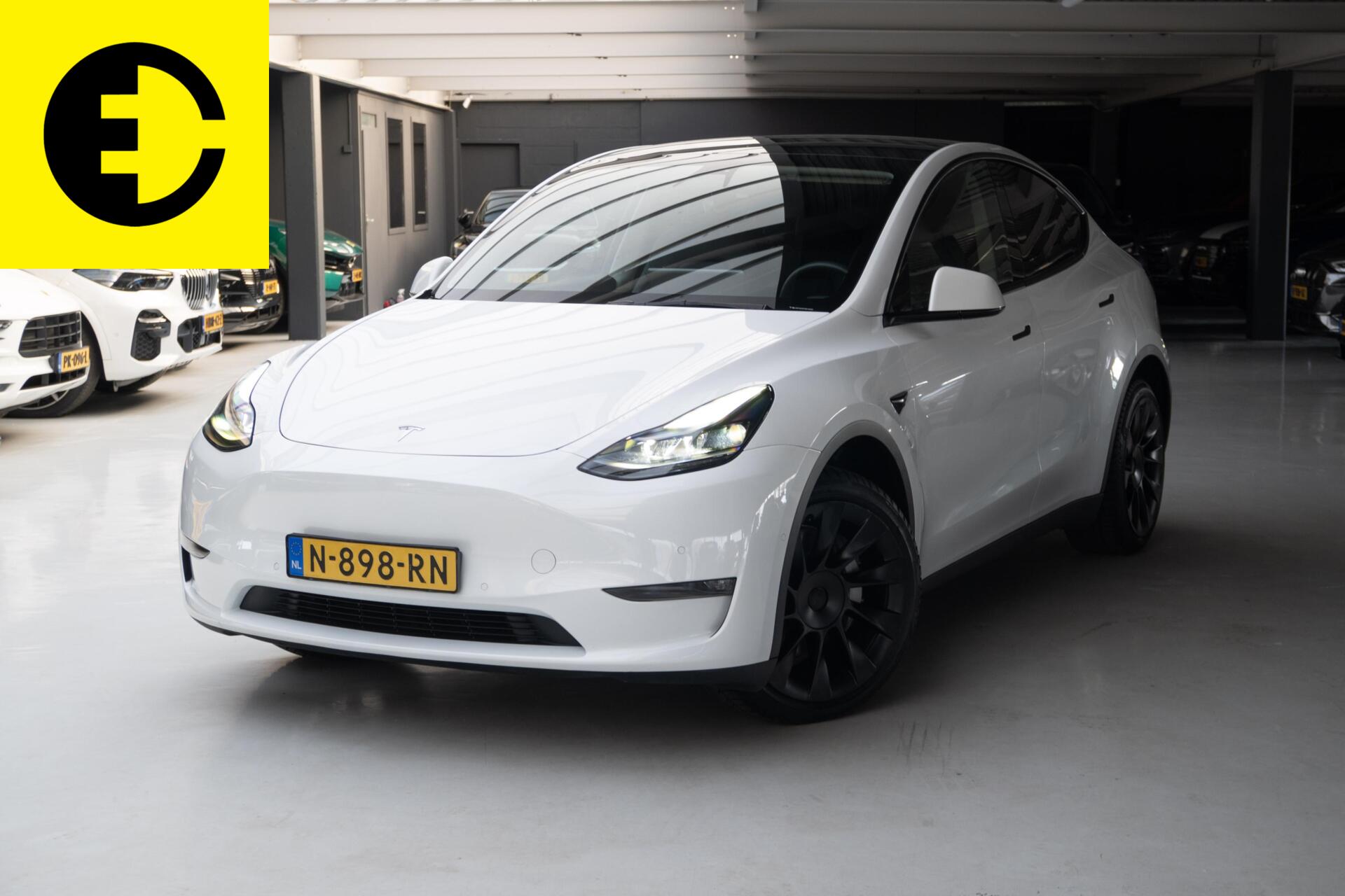 Tesla Model Y Long Range AWD 75 kWh |93,3% SOH | Enhanced autopilot | Stuurverwarming | Incl.BTW 2021 - voorkant