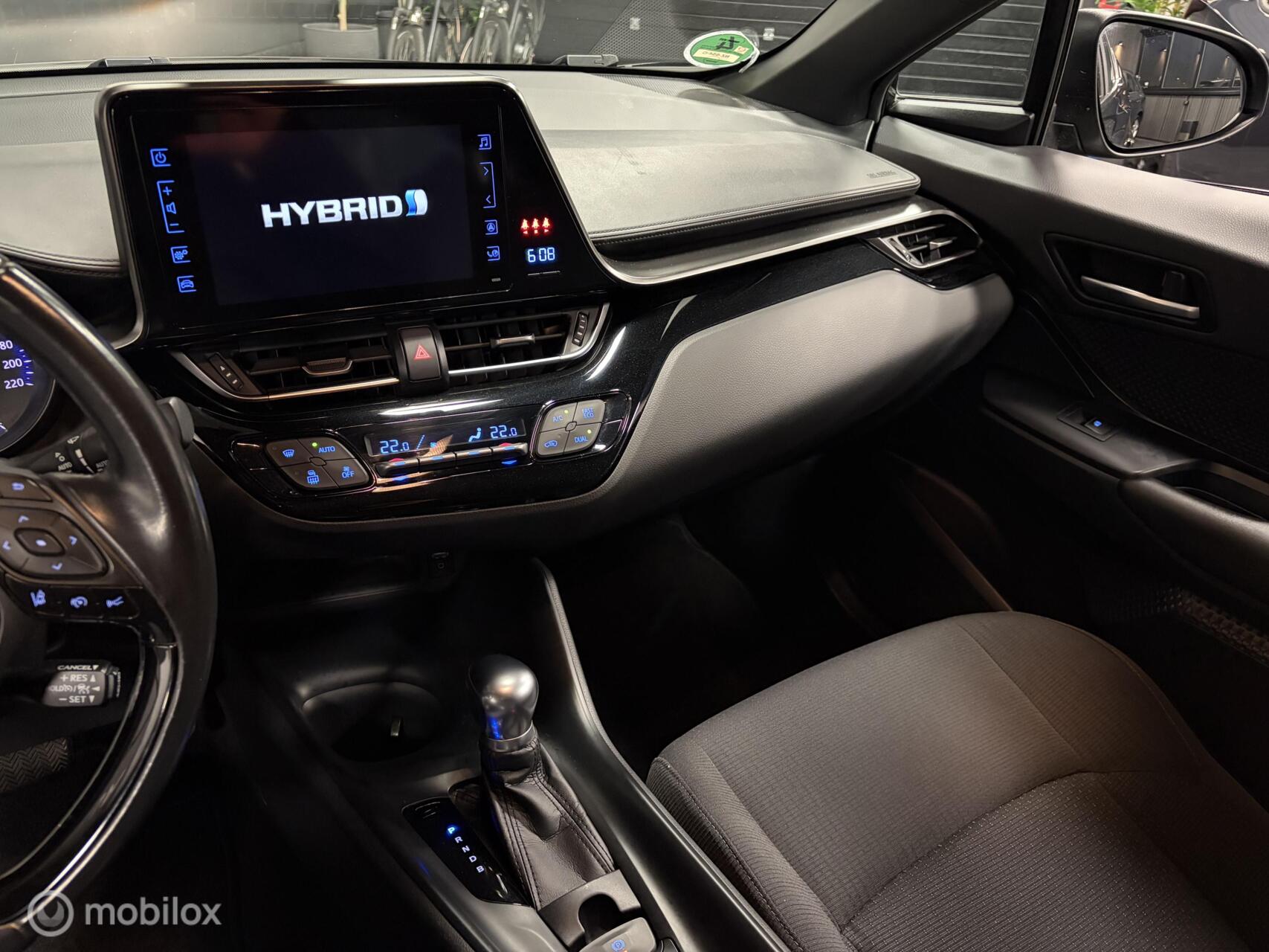 Foto van Toyota Toyota C-hr
