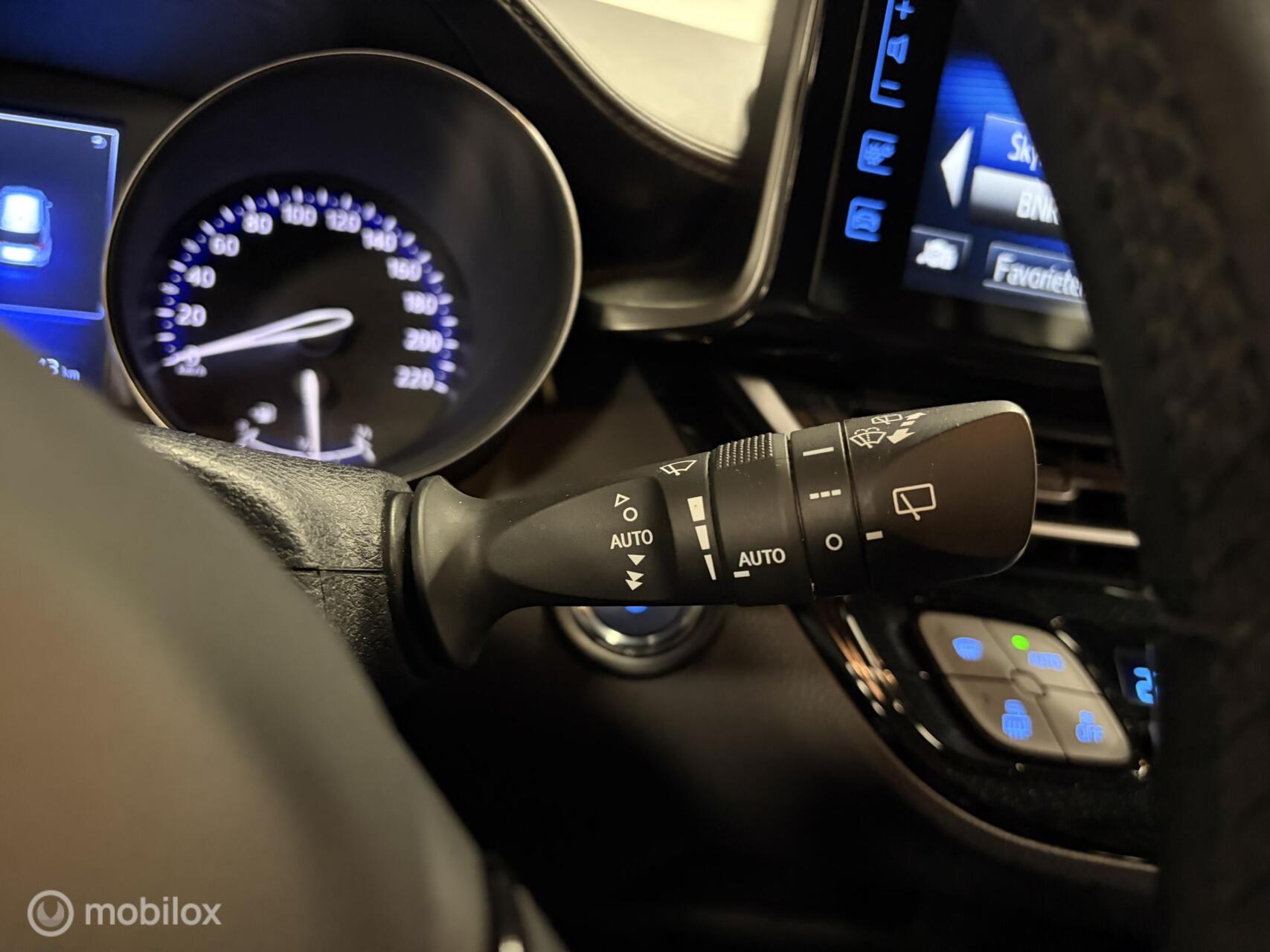 Foto van Toyota Toyota C-hr