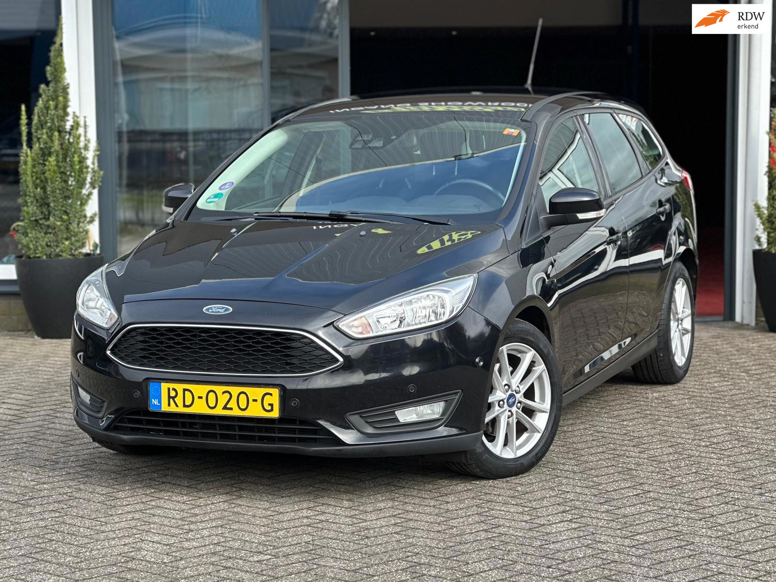 Ford Focus 1.0 Titanium Edition / 100% Onderhouden! 2014 - voorkant