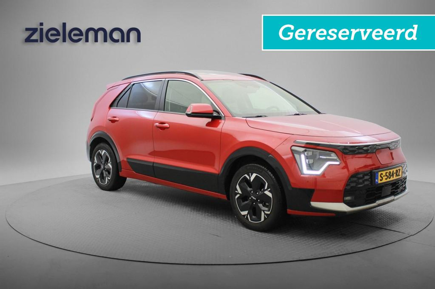 Kia Niro DynamicPlusLine 64.8 kWh - Panorama, Carplay, Navi, Camera, Leer, Stoelverw. GERESERVEERD 2023 - voorkant