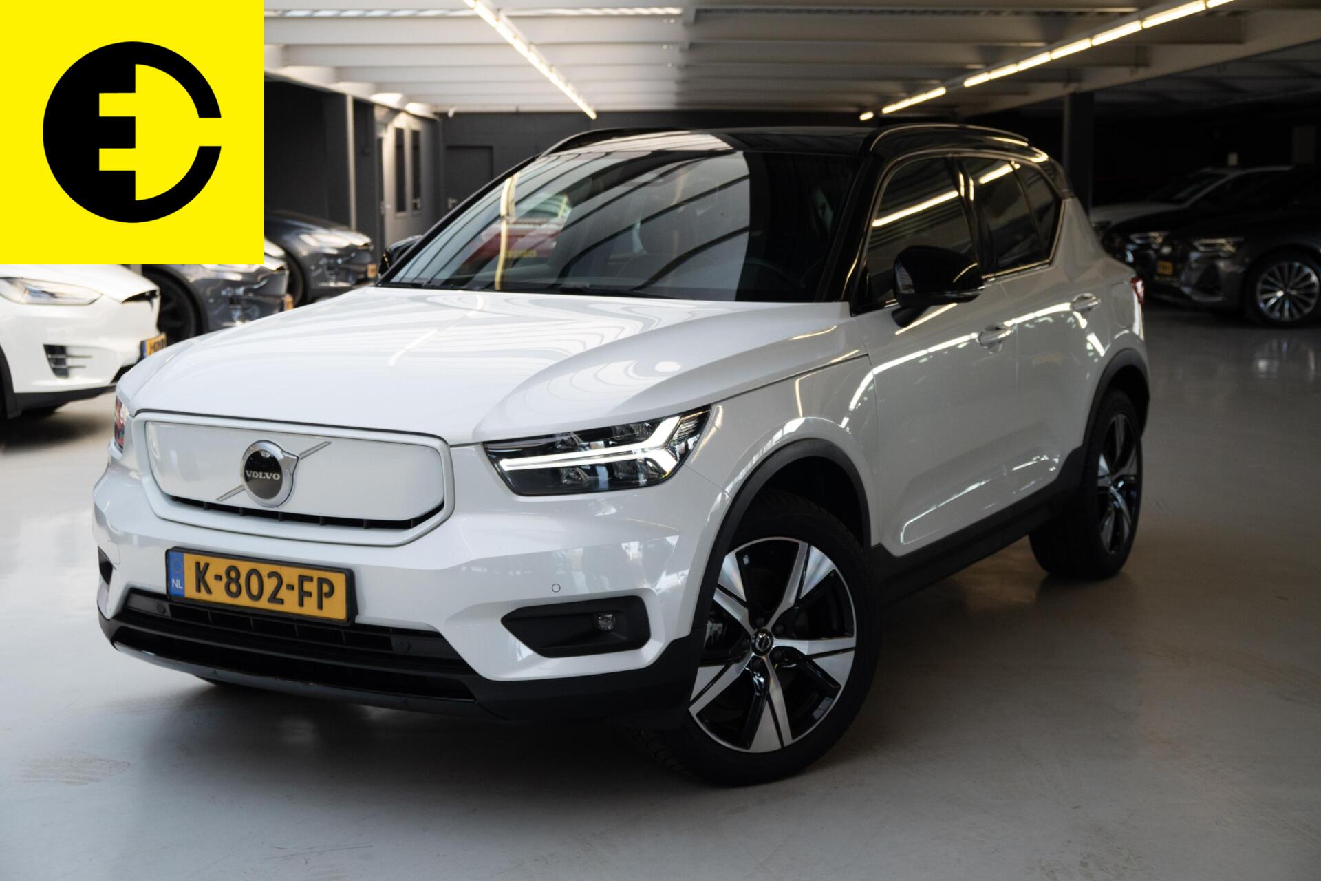 Volvo XC40 Recharge P8 AWD R-Design | 94,5 % SoH | Trekhaak | Panorama dak | Cruise control 2020 - voorkant