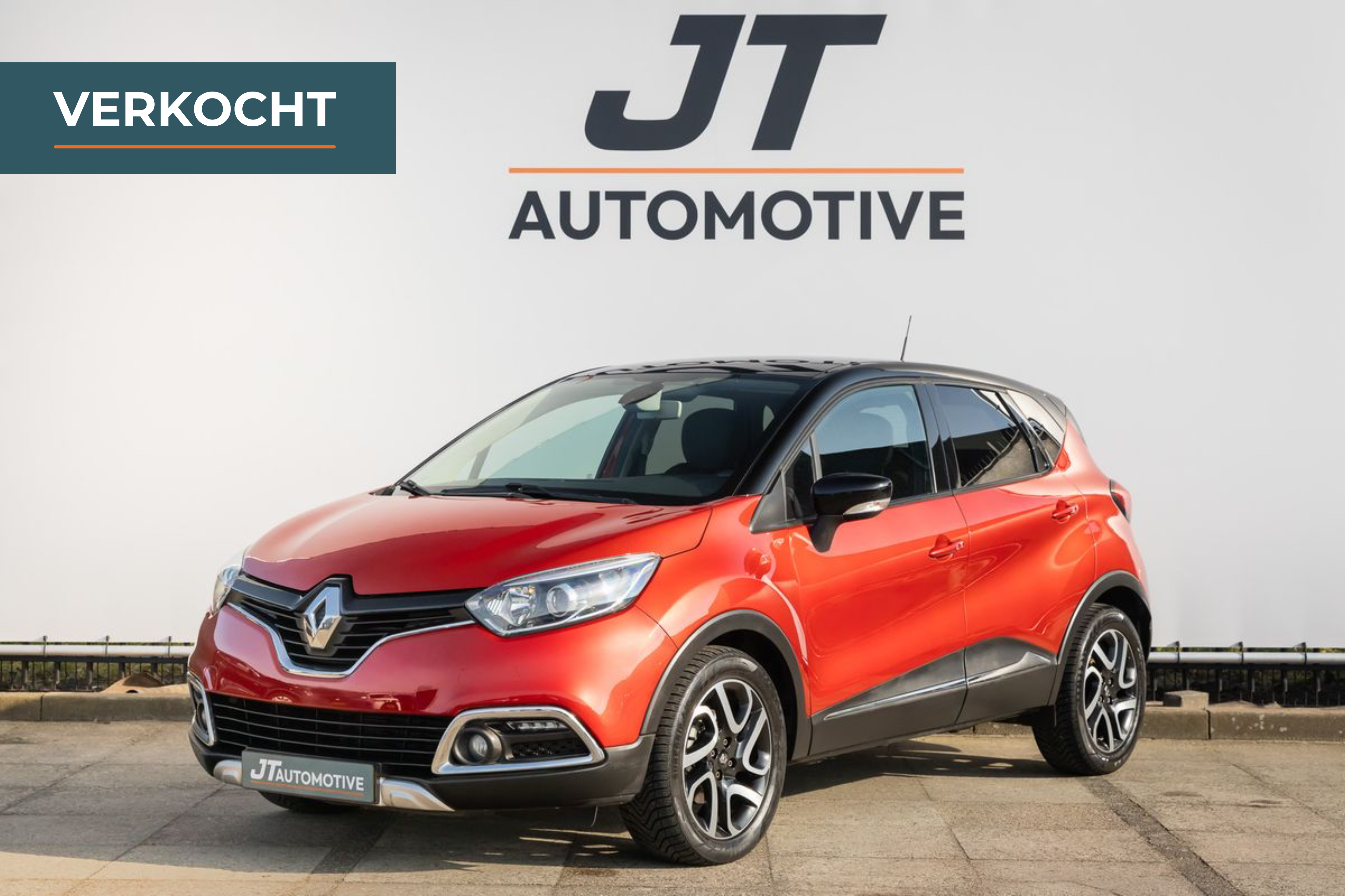 Renault Captur 1.2 TCe Helly Hansen Half leder | PDC | Navigatie | Cruise Control 2014 - voorkant