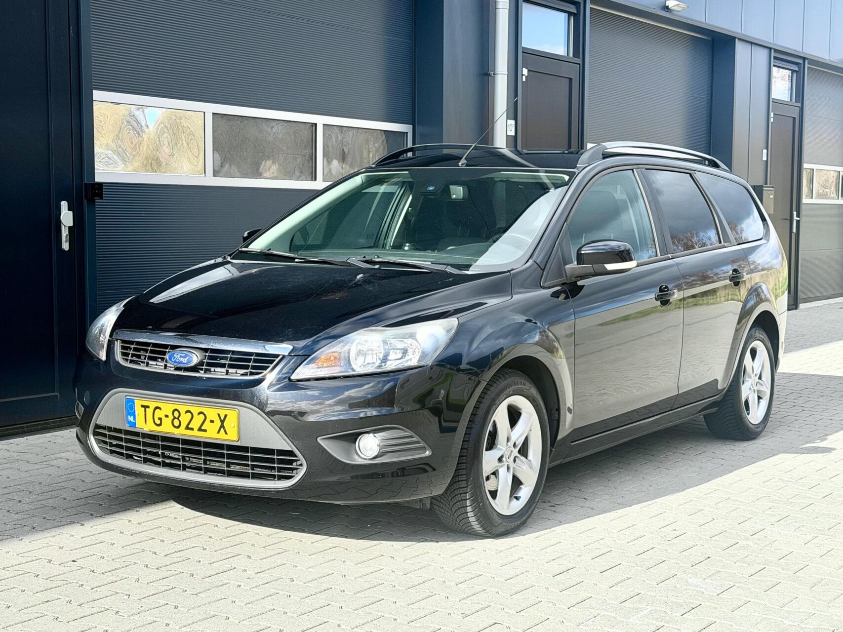 Ford Focus 1.6 TI-VCT Nieuwe distributie en apk! 2010 - voorkant
