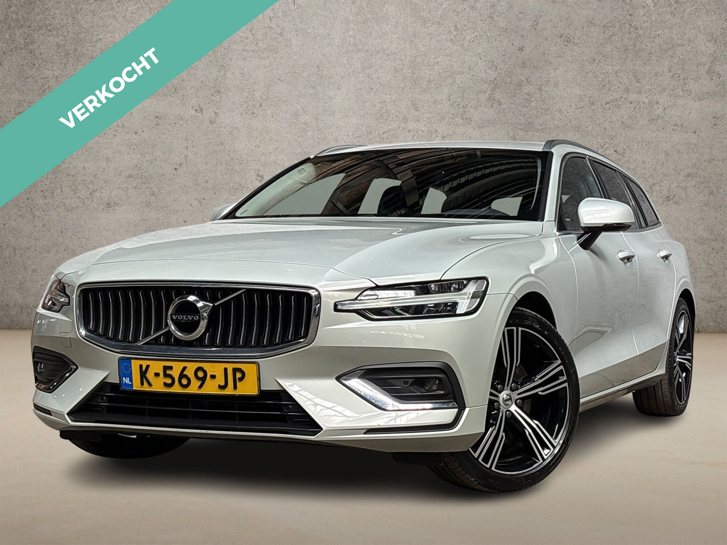 Volvo V60 2.0 B3 Inscription 2020 - voorkant