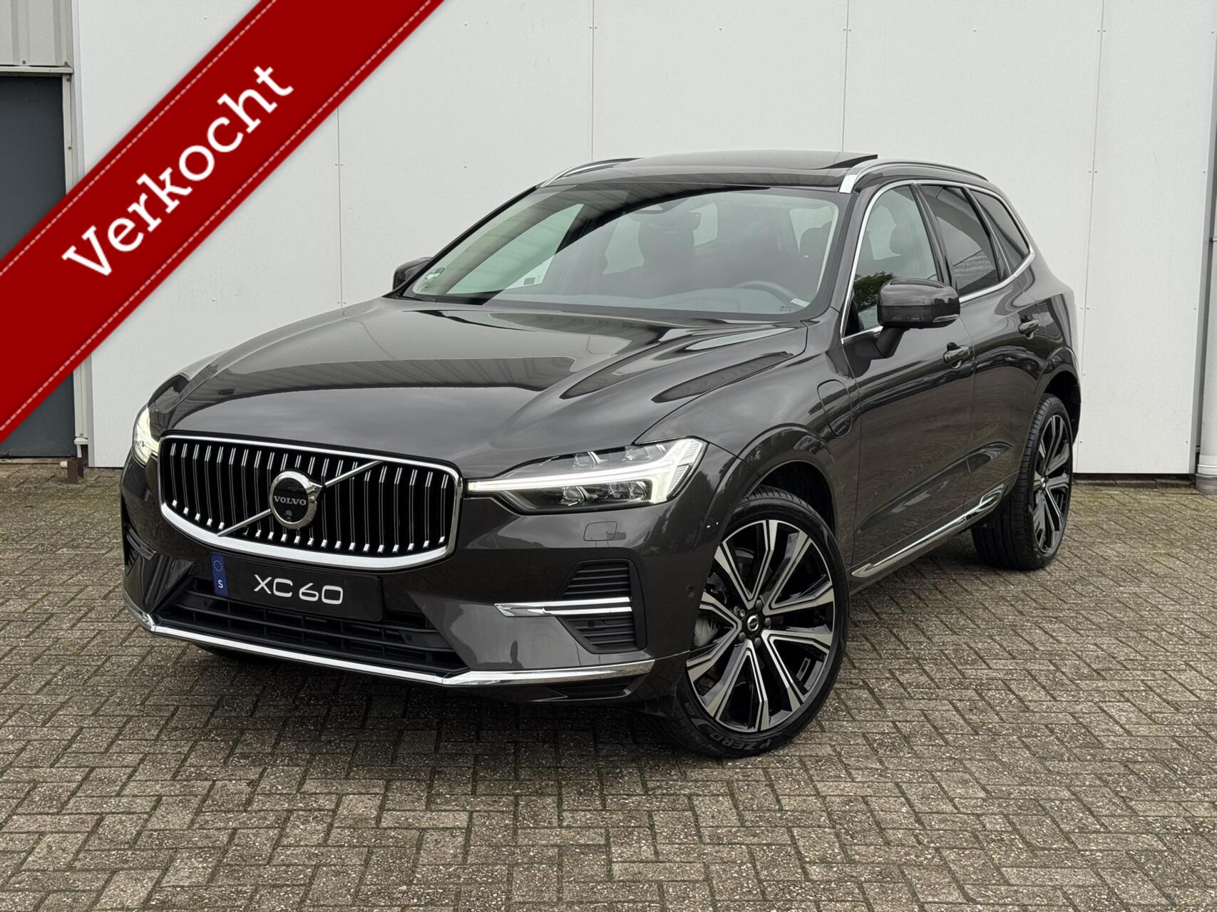 Volvo Xc60 2.0 T6 Plug-in hybrid AWD Plus Bright|Pano|21"| 2025 - voorkant