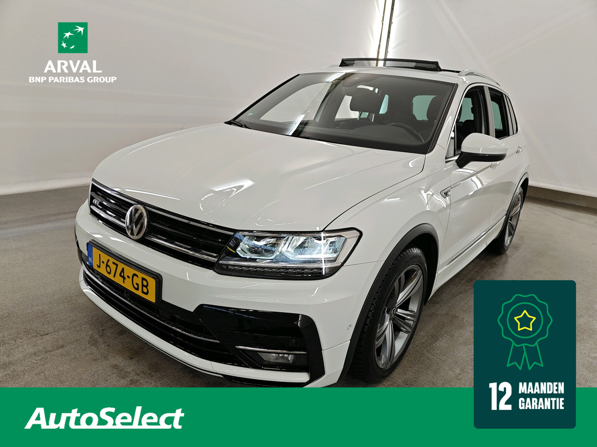 Volkswagen Tiguan 1.5 TSI 150pk Automaat Highline Business R | Panoramadak | Trekhaak | Winter & Advance pakket | Navi | CarPlay 2020 - voorkant
