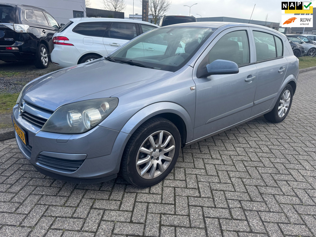 Opel Astra 1.6 Enjoy 2004 - voorkant