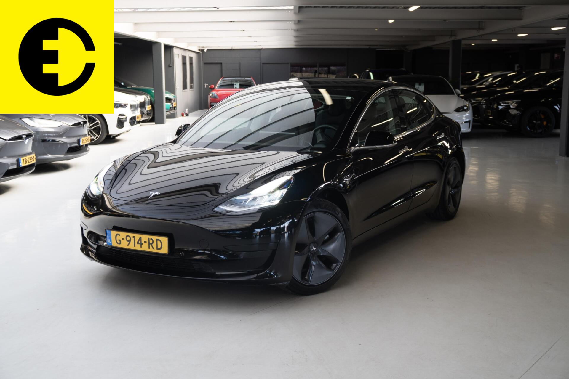 Tesla Model 3 Standard RWD Plus 60 kWh | SOH 90,0% | Stoelverwarming | Autopilot | Panodak 2019 - voorkant