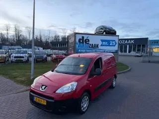 Foto van Peugeot Partner