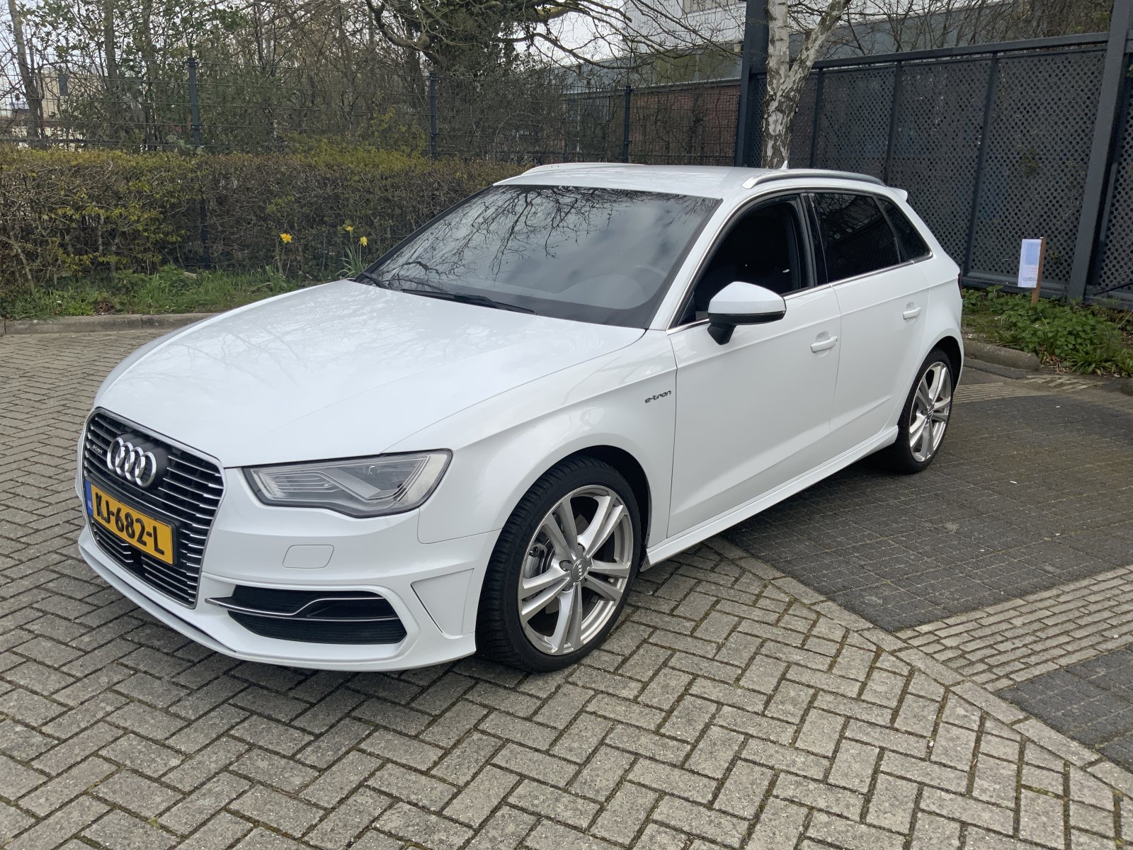 Audi A3 Sportback 1.4 e-tron Amb. PL+ 2015 - voorkant