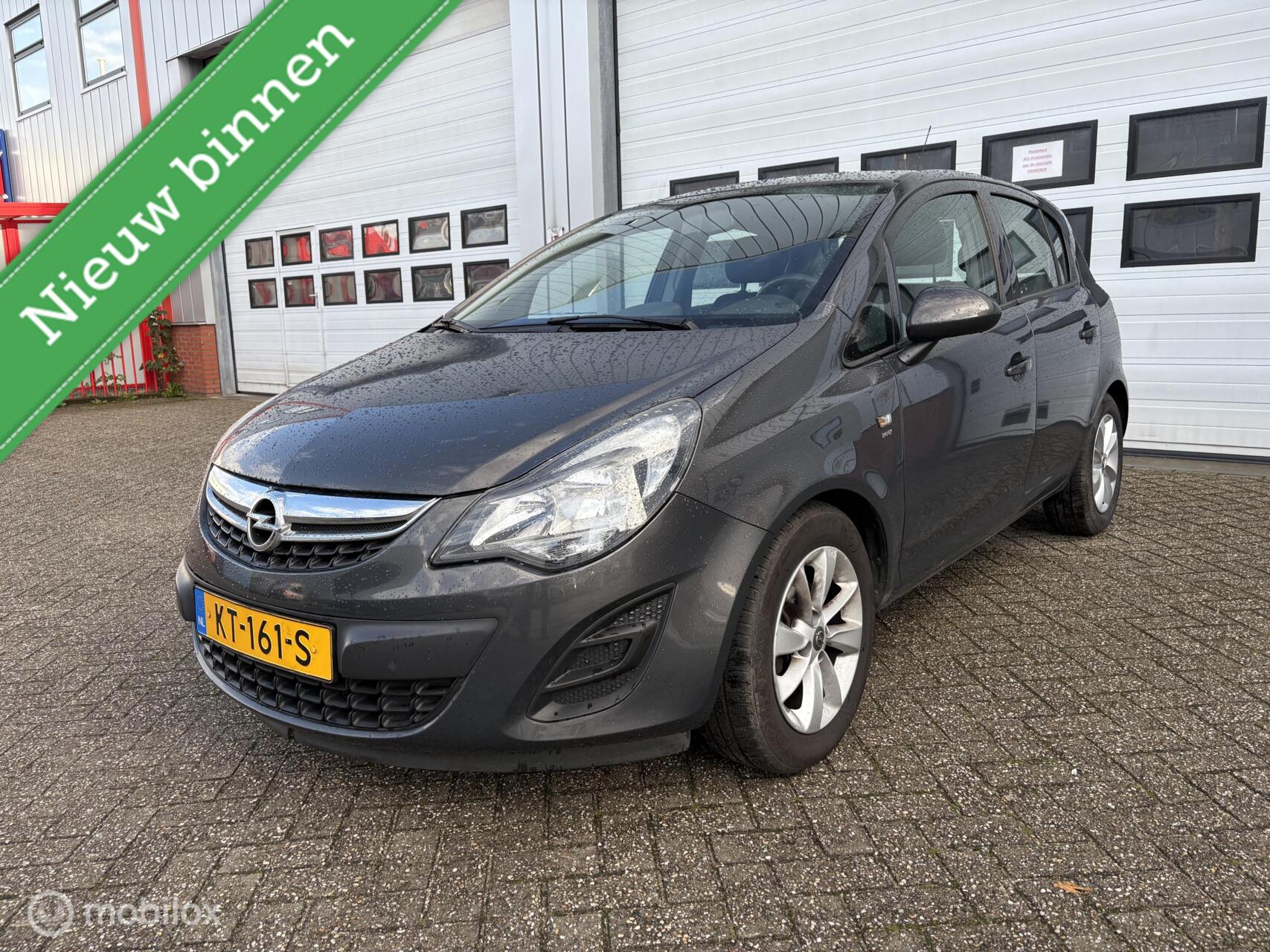 Opel Corsa 1.4-16V ECC/PDC/CRUISE/LMV/ELEK PAKKET/APK 2014 - voorkant