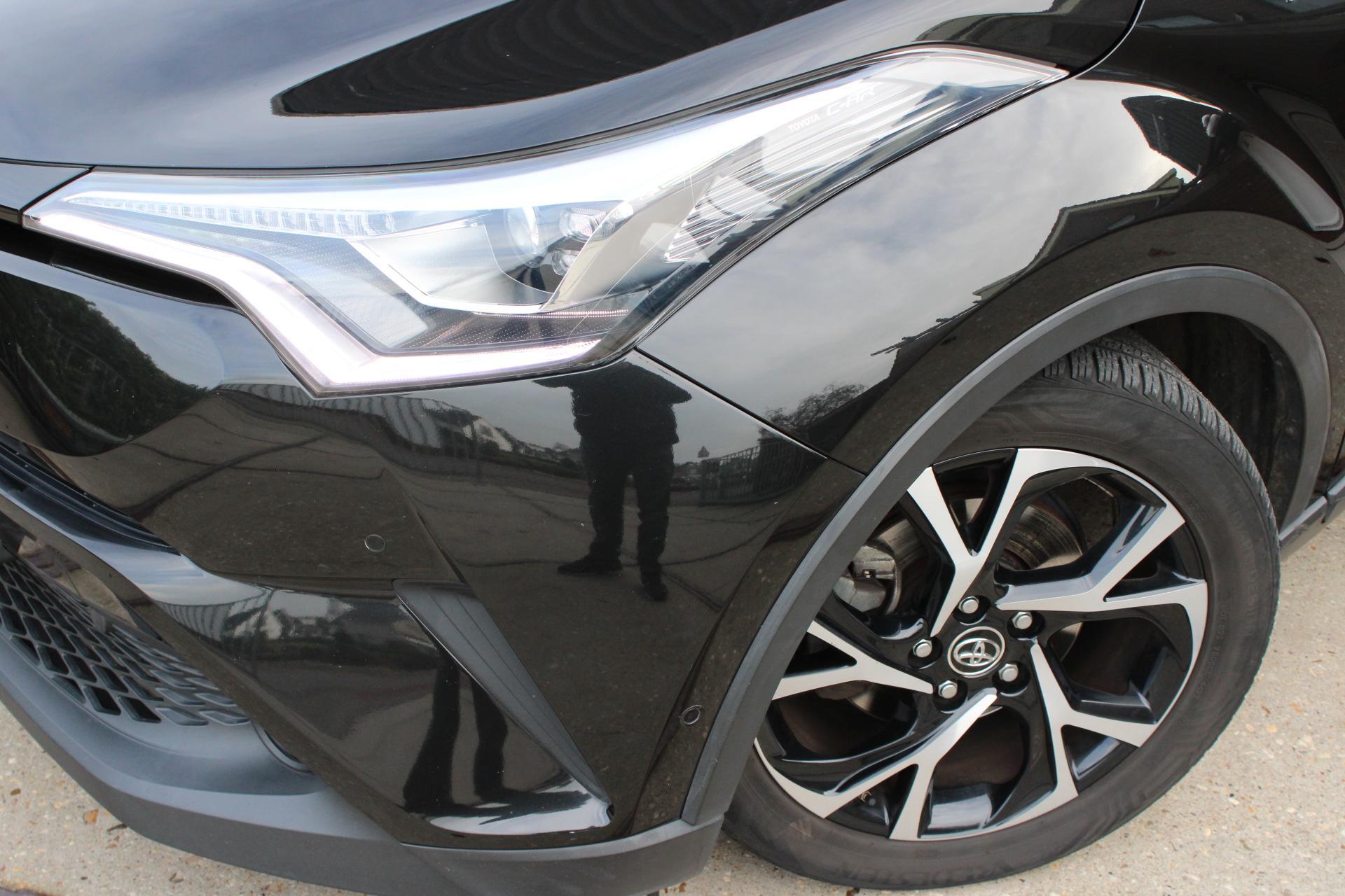 Foto van Toyota Toyota C-hr