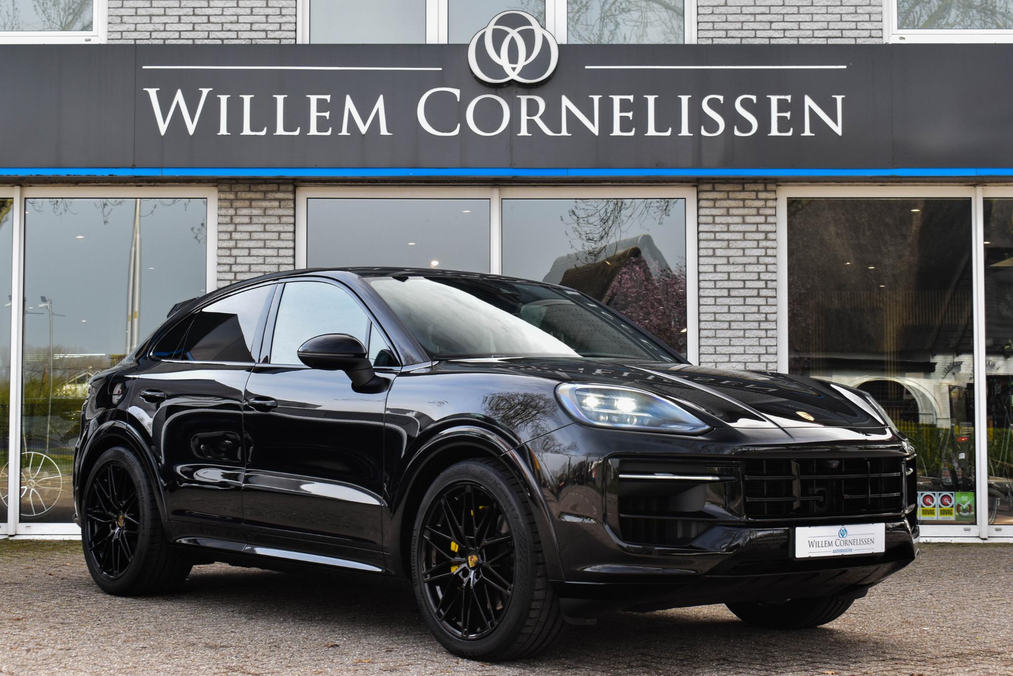Foto van PORSCHE CAYENNE E-HYBRID
