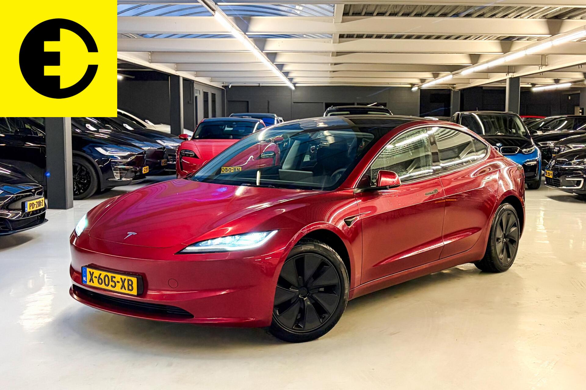 Tesla Model 3 RWD 60 kWh | Highland | Enhanced autopilot | Stoelkoeling 2024 - voorkant