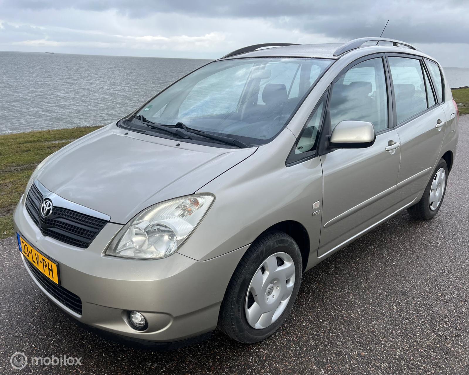 Foto van TOYOTA TOYOTA COROLLA VERSO