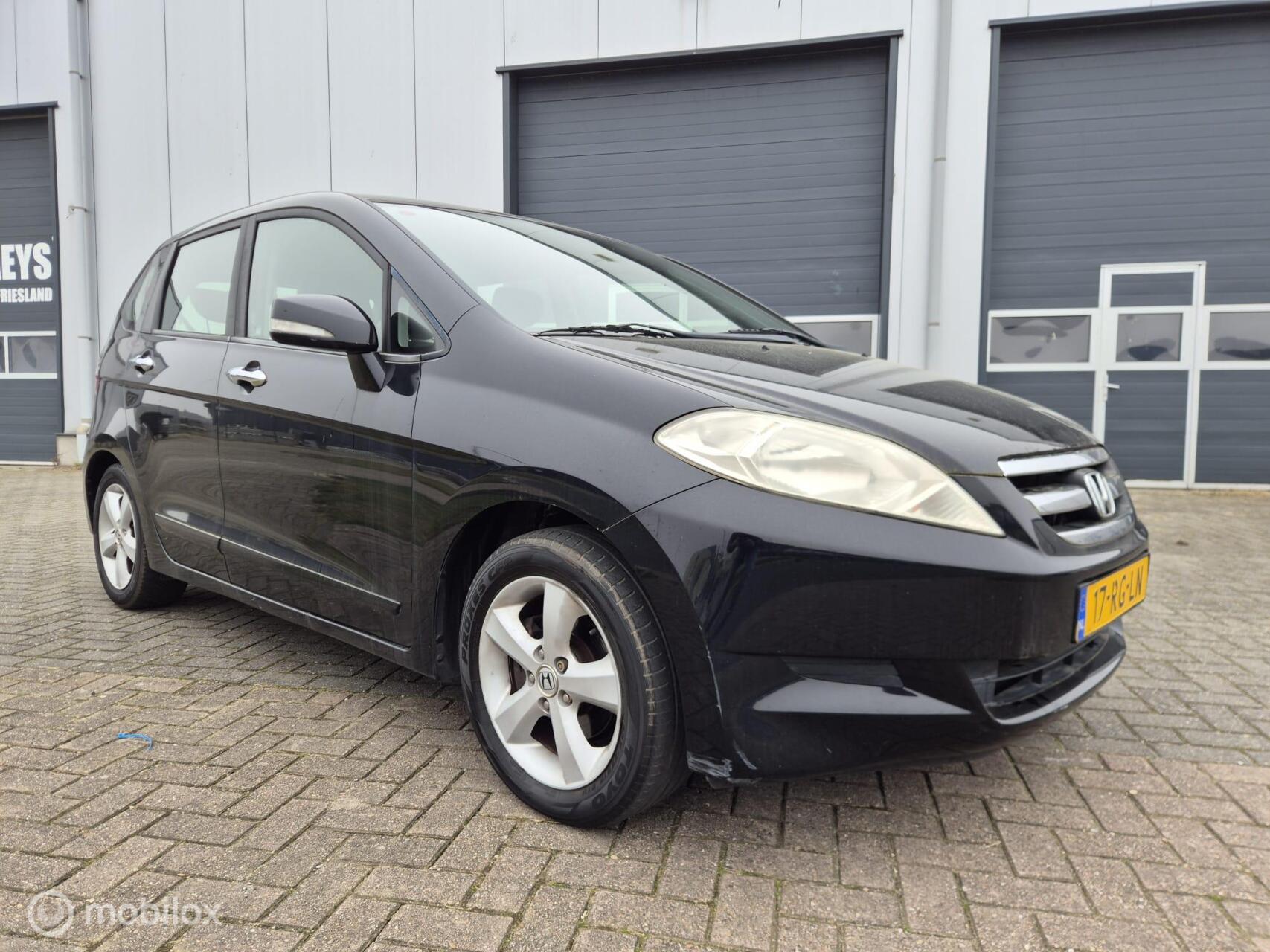 Foto van HONDA FR-V