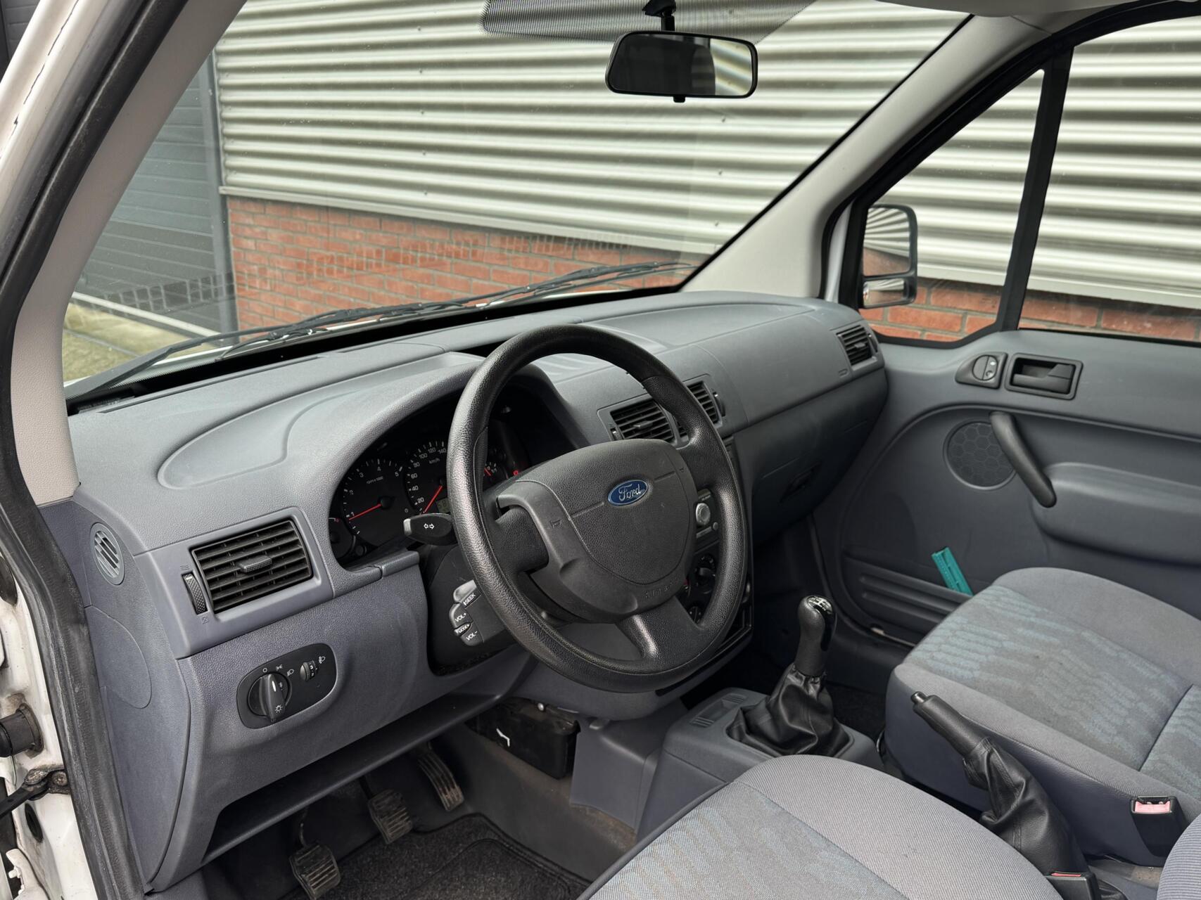 Foto van Ford Transit Connect T230l Van 1,8tdci 81