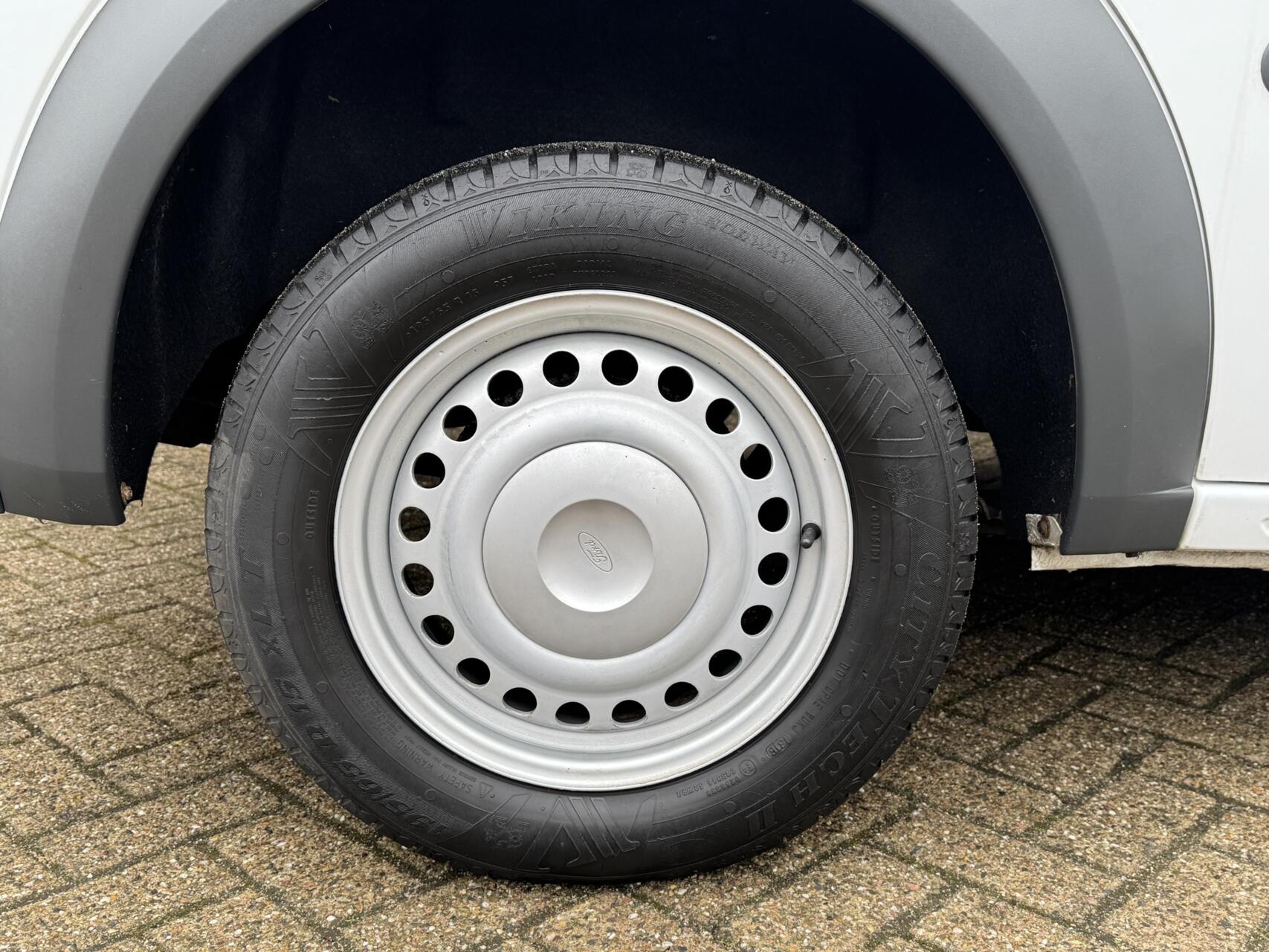Foto van Ford Transit Connect T230l Van 1,8tdci 81