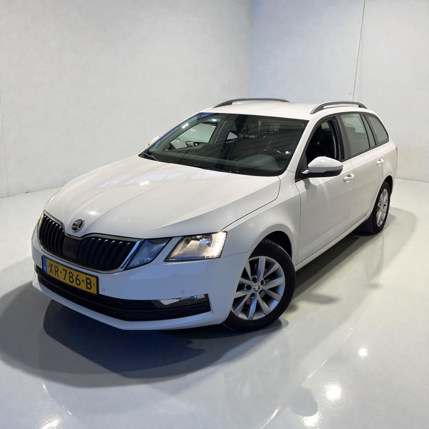 Skoda Octavia 1.0 TSI Greentech DSG AUTOMAAT 2019 - voorkant