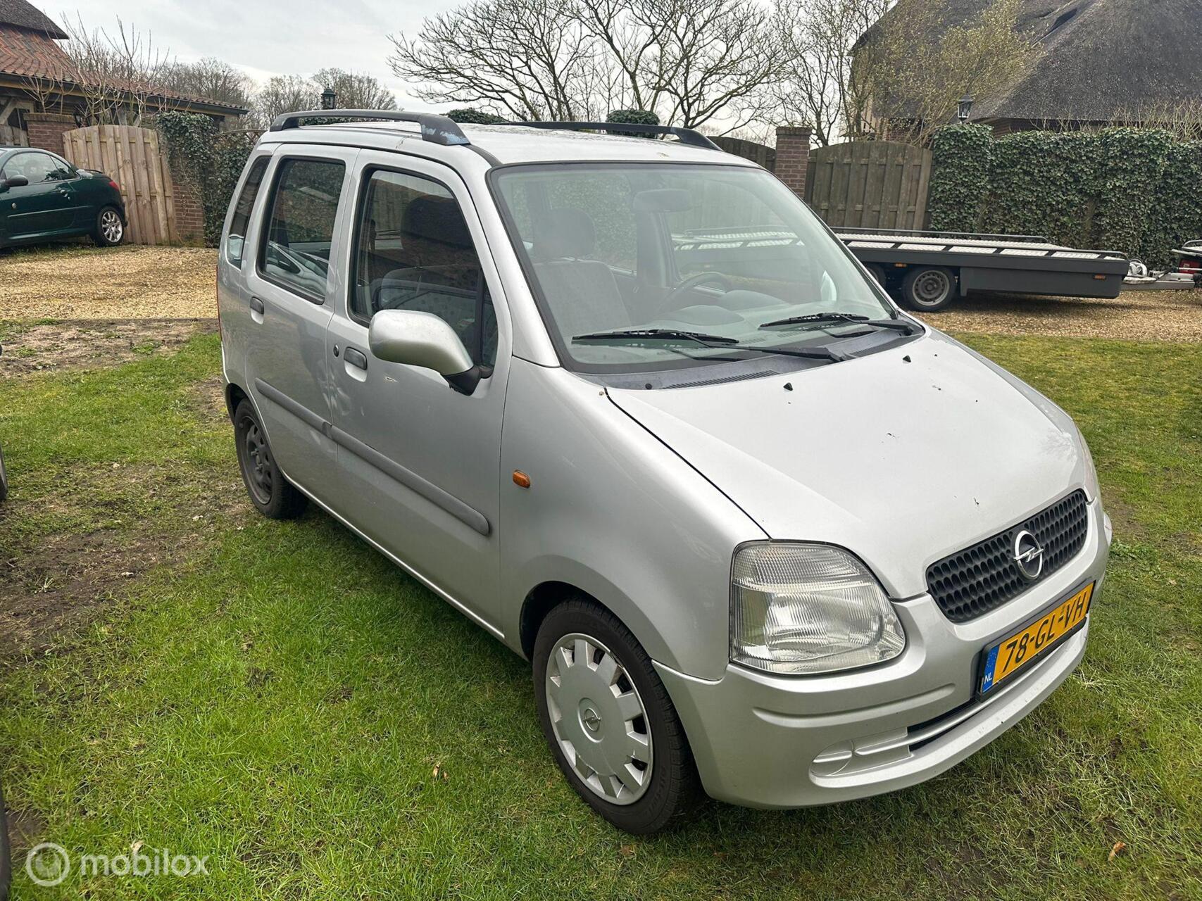 Opel Agila 1.2-16V Comfort nw apk 2001 - voorkant