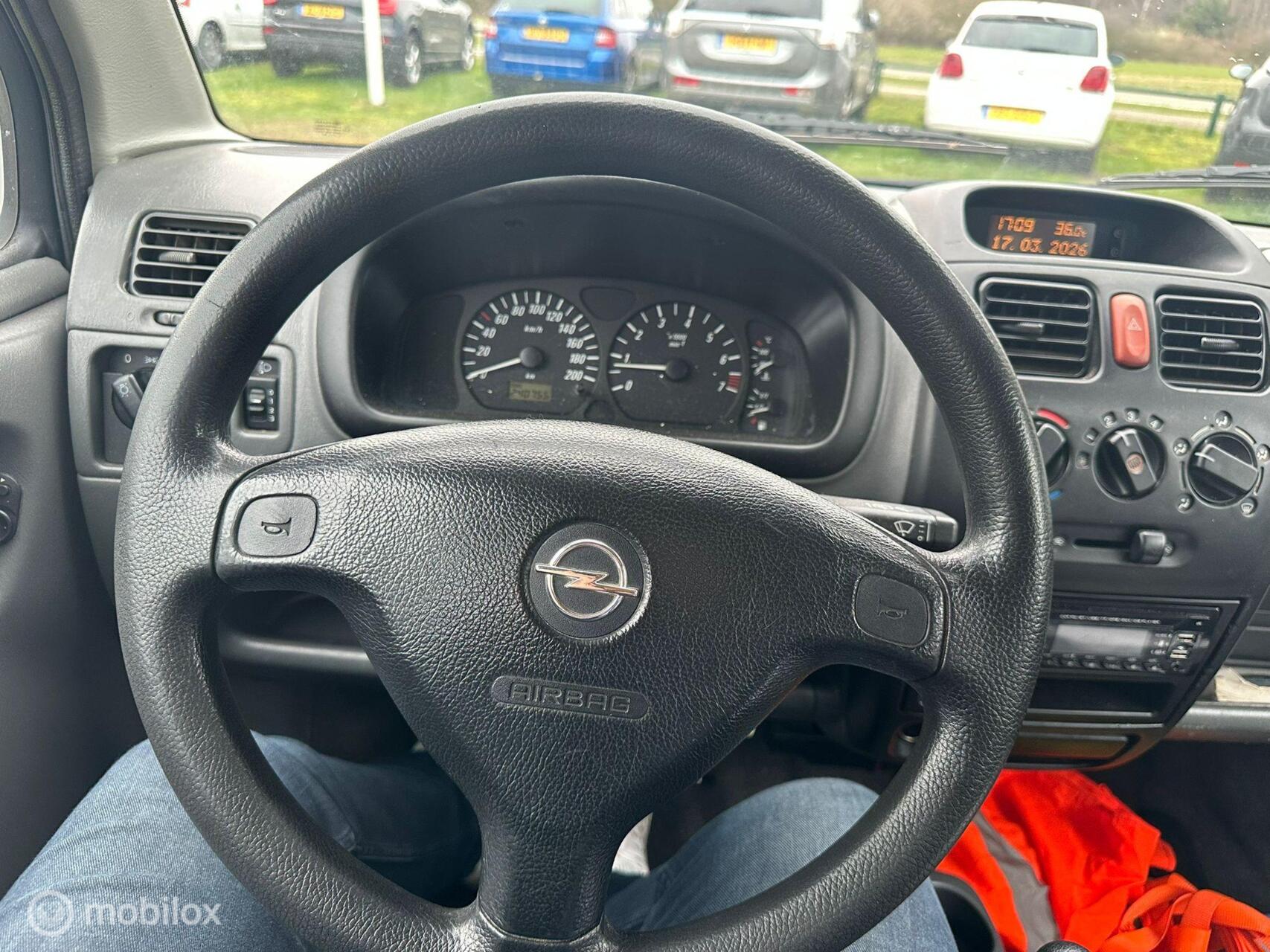 Foto van Opel Agila