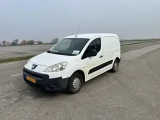 Foto van Peugeot Partner