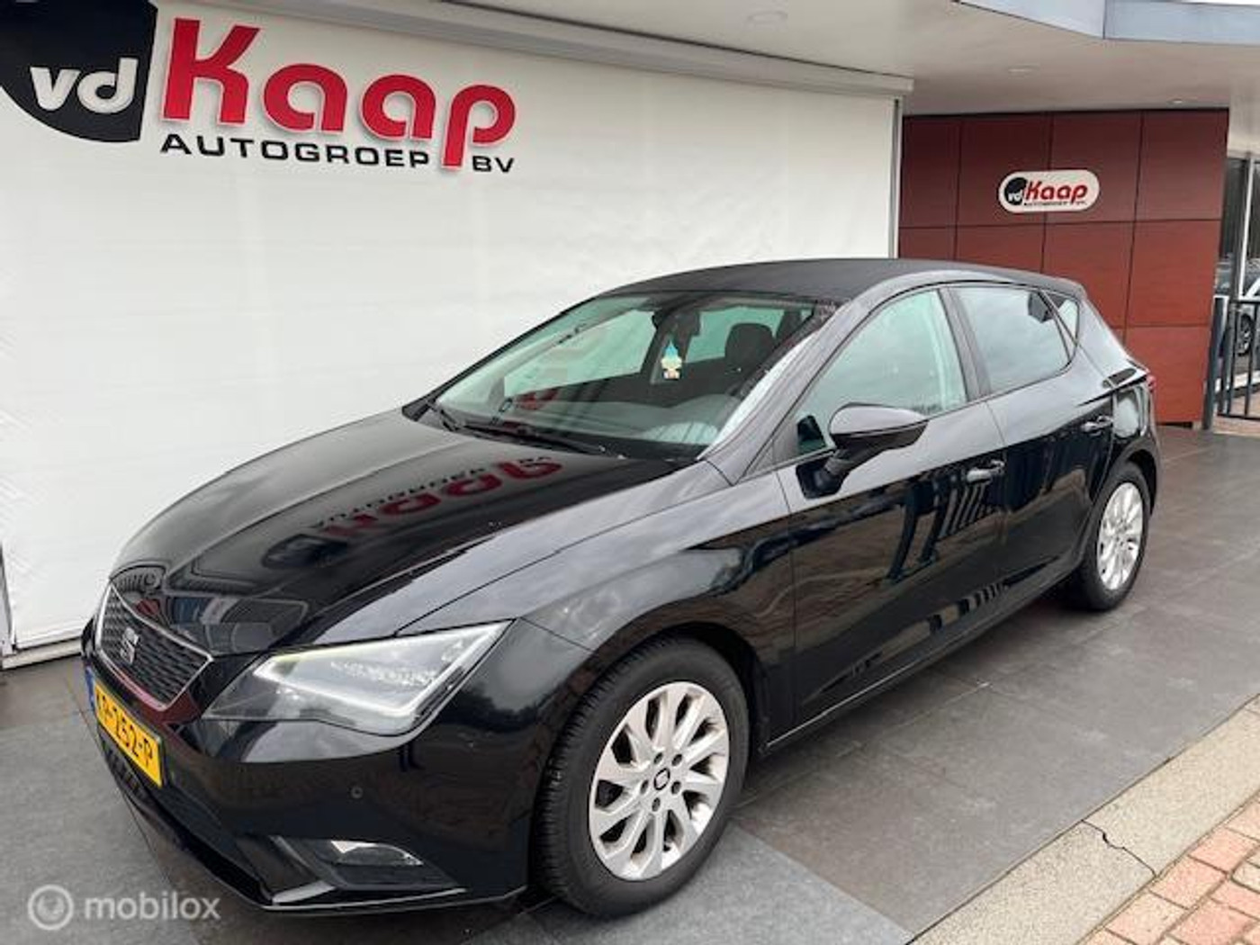 Seat Leon 1.6 TDI Style Connect Ecomotive 2016 - voorkant