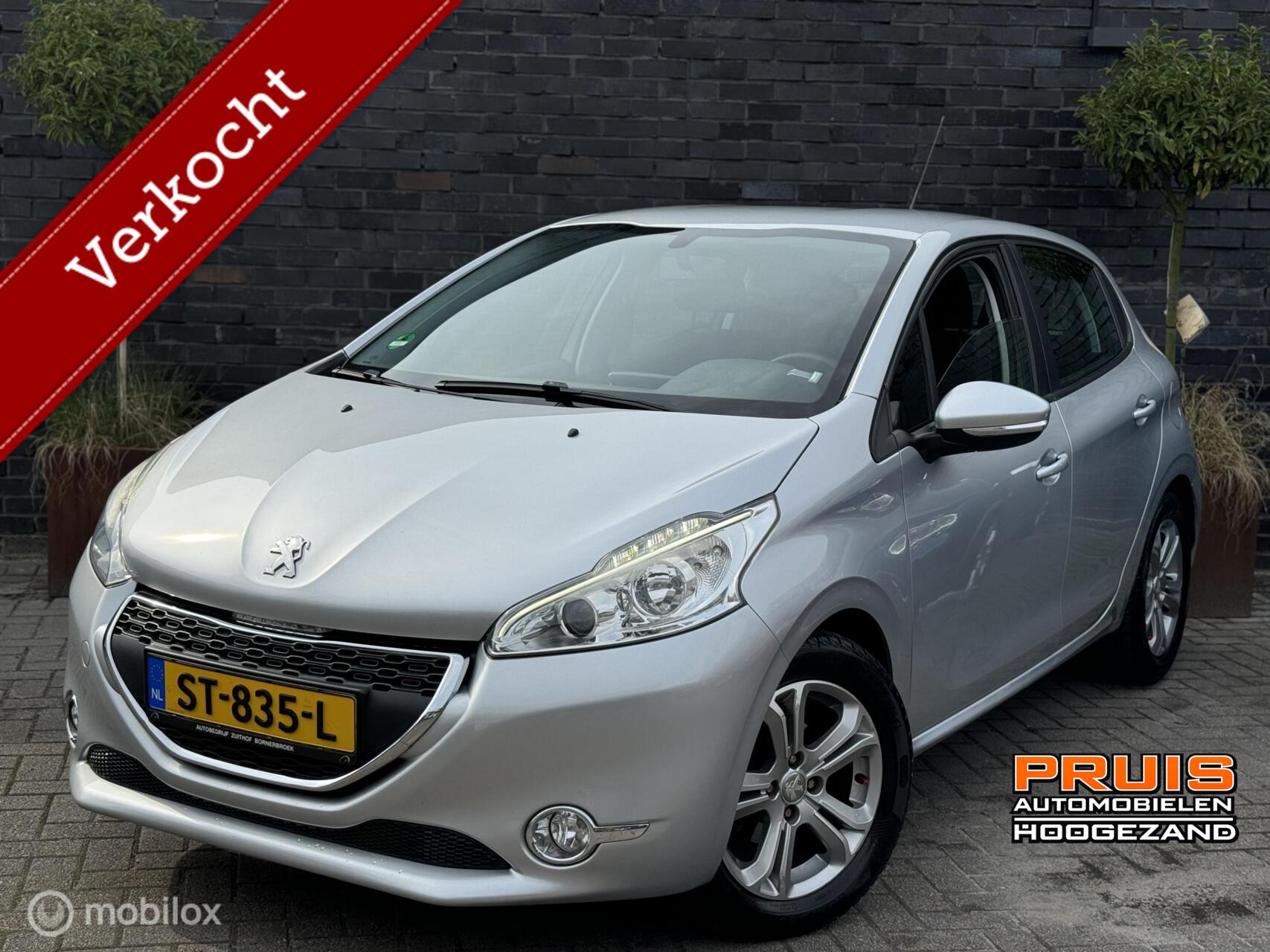 Peugeot 208 1.2 VTi  Executive -NAVI-CLIMA Apk (09-2025) *INRUIL 2013 - voorkant