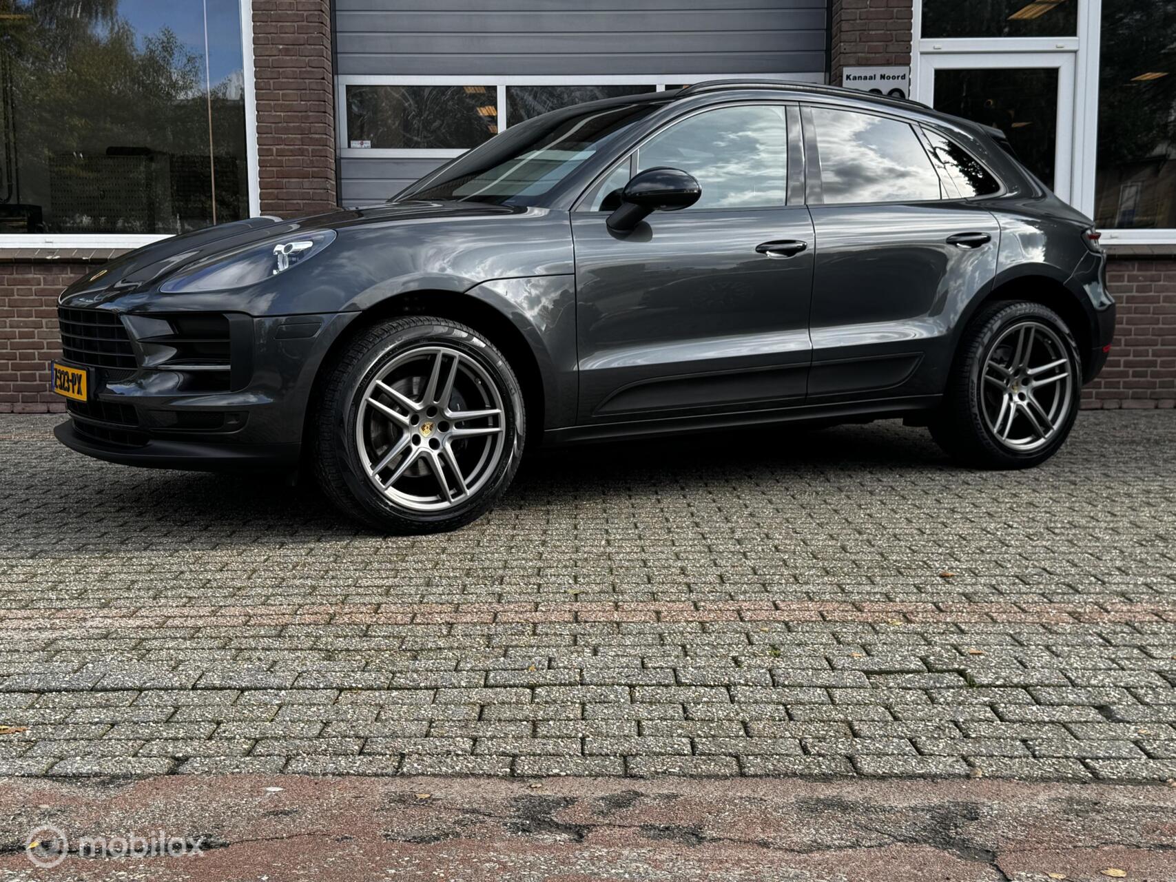 Foto van PORSCHE MACAN