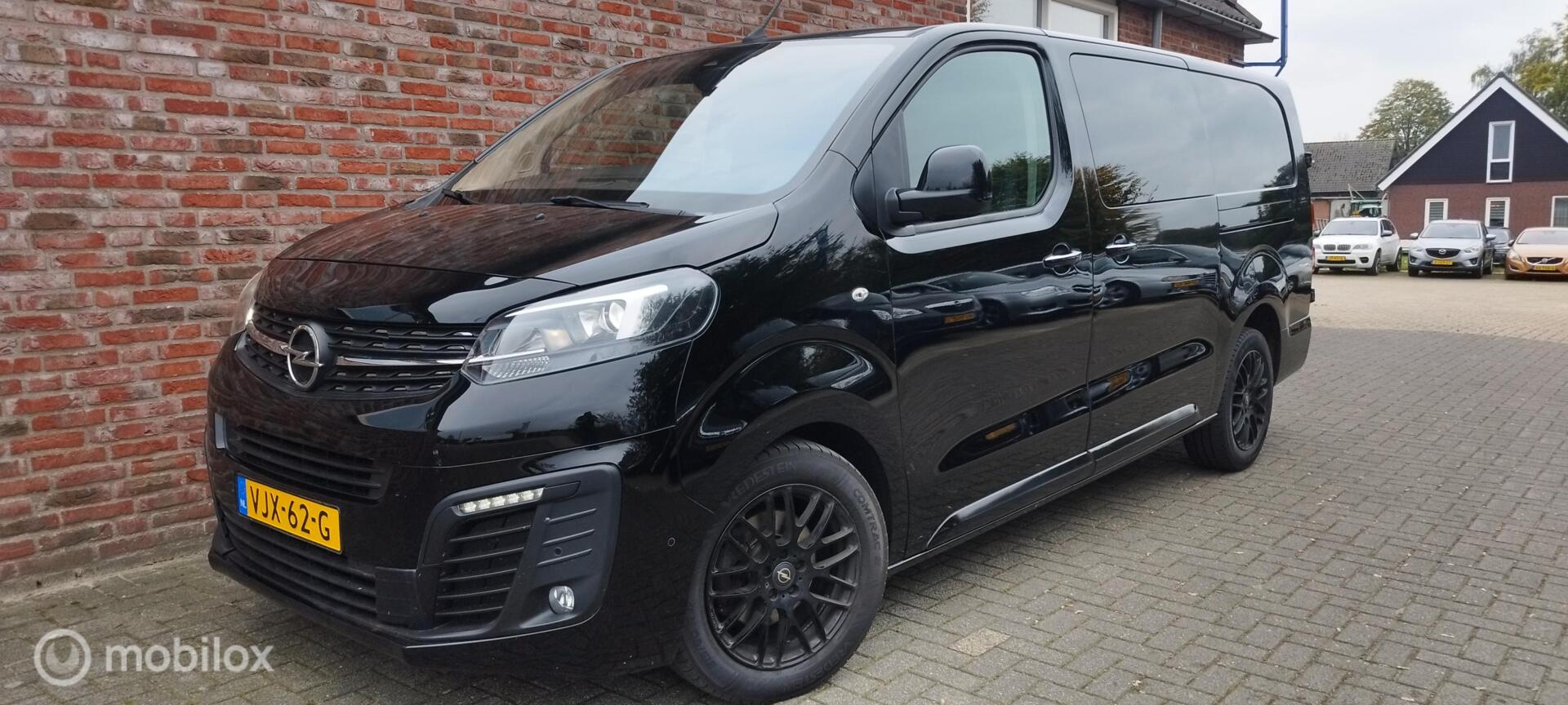 Opel Vivaro 2.0 CDTI L3H1 DC Innovation 2021 - voorkant