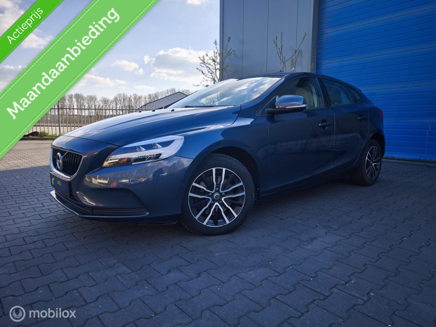 Volvo V40 2.0 T2 / Dealer onderhouden / nieuw Distributie / 2017 - voorkant