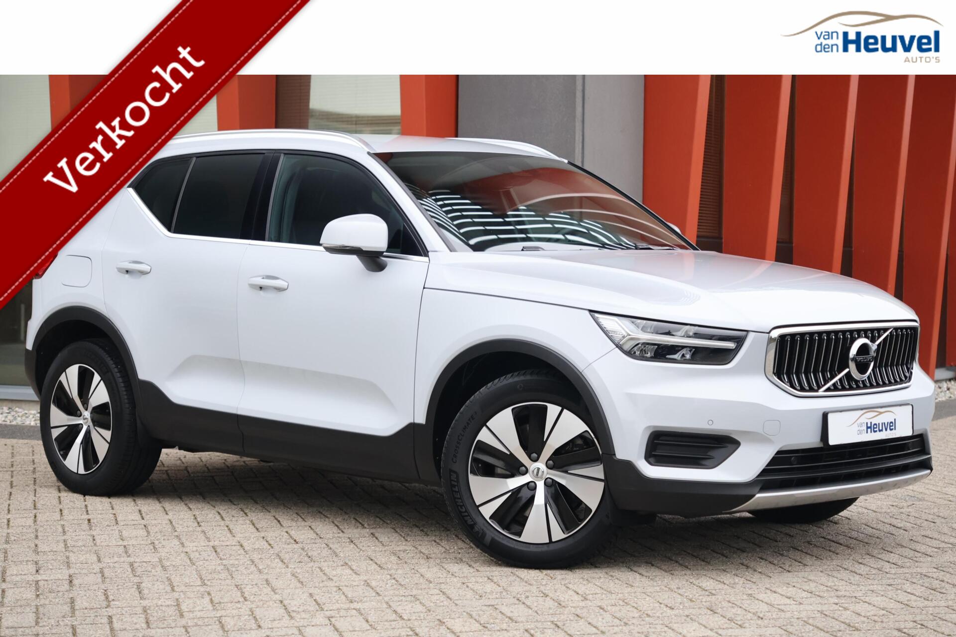 Volvo XC40 T4 Recharge Inscription Expression | Trekhaak | Parkeercamera | Keyless 2021 - voorkant