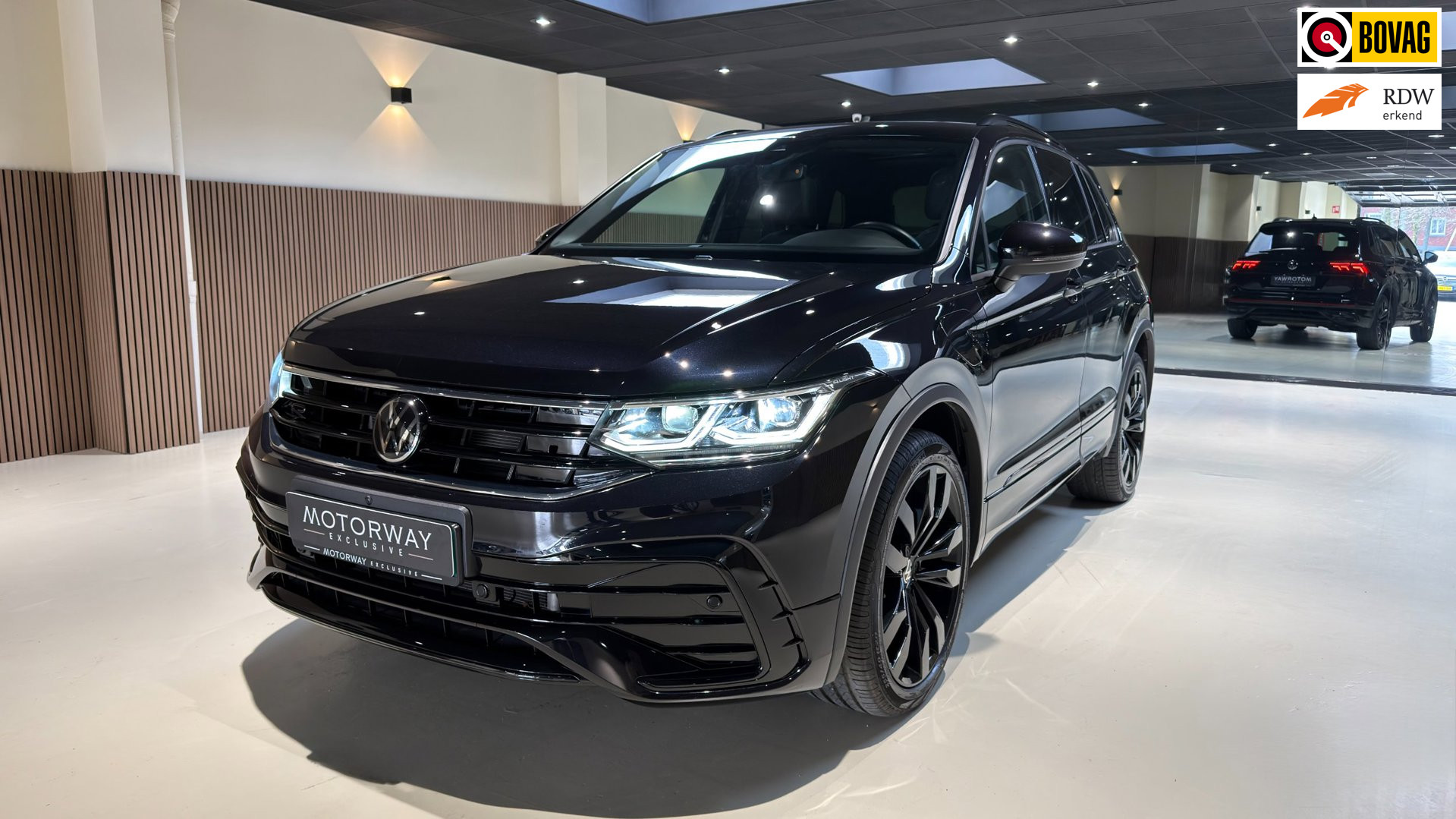 Volkswagen Tiguan 1.4 TSI eHybrid 3X R-Line|Pano|Matrix|Virtual|360|Keyless|Black Pakket 2022 - voorkant
