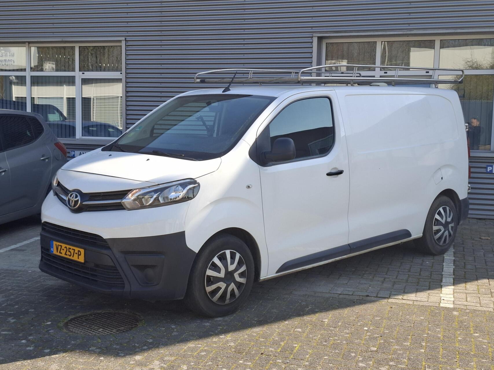 Foto van TOYOTA PROACE
