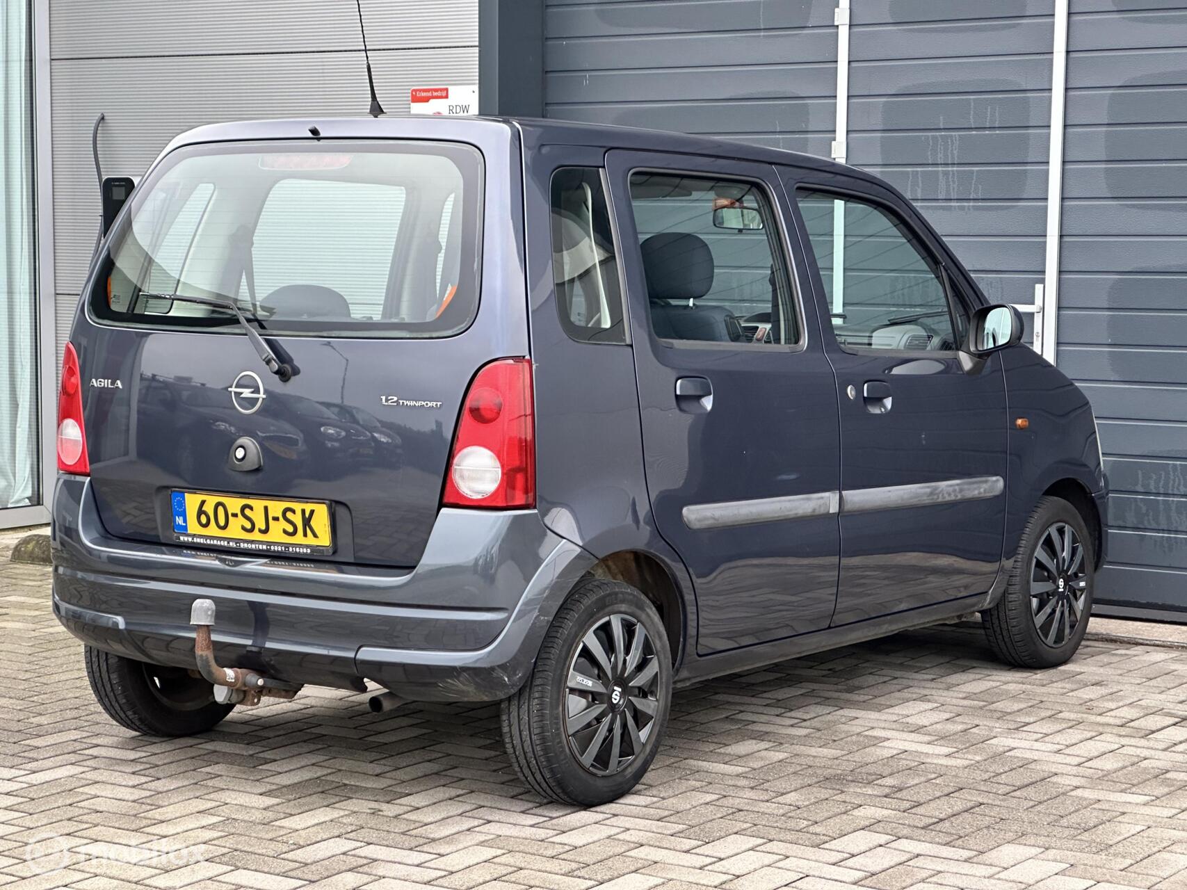 Foto van Opel Agila