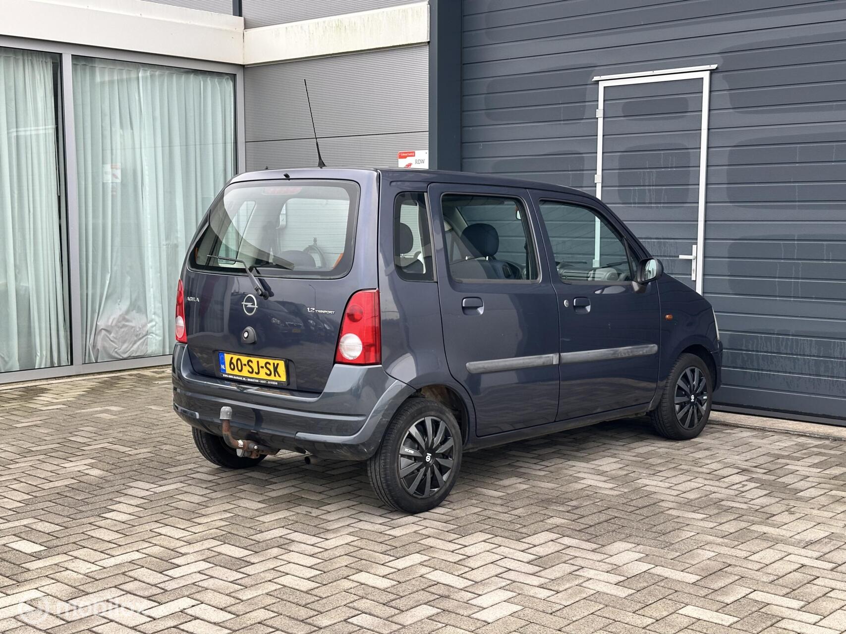 Foto van Opel Agila