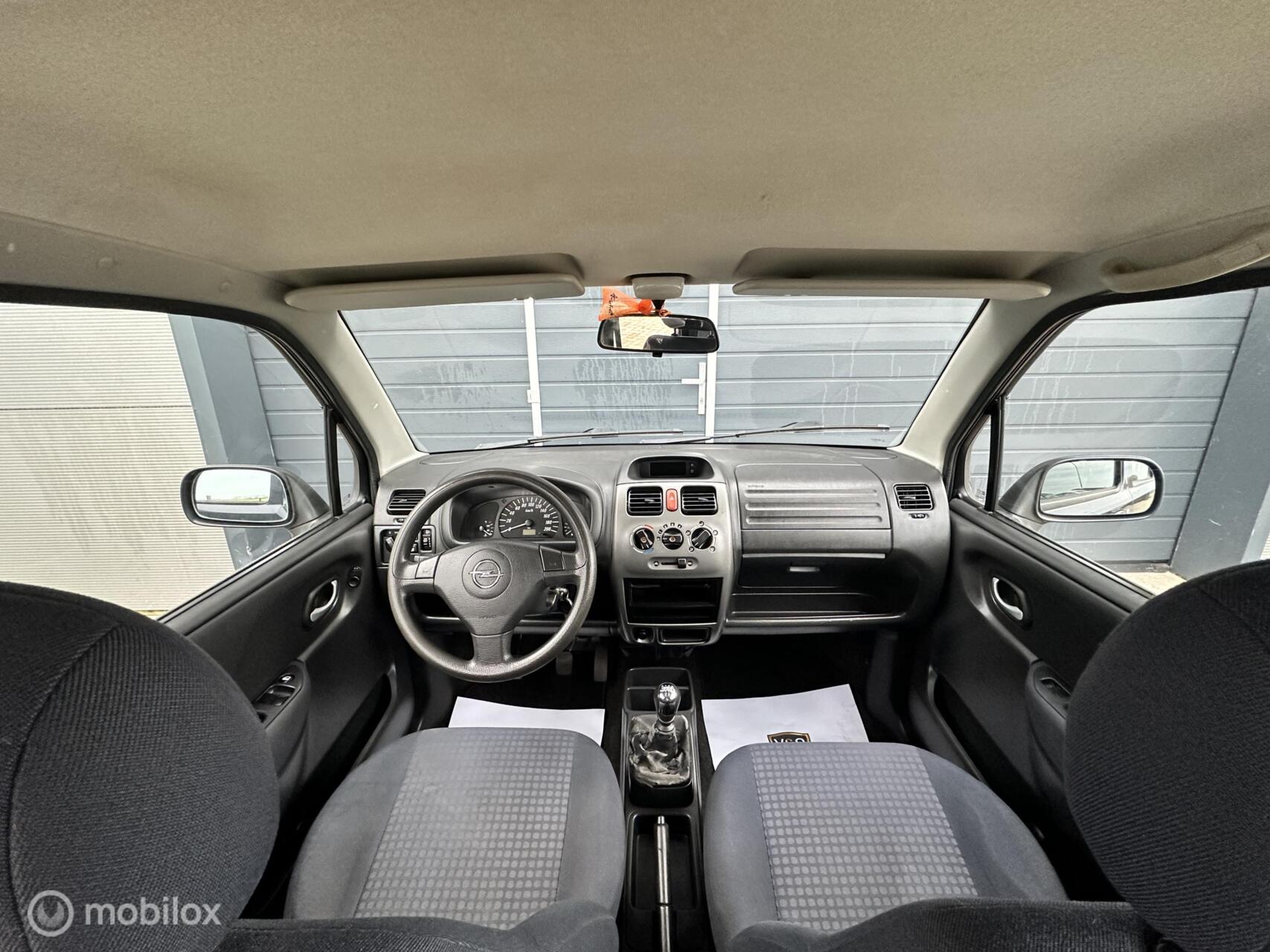 Foto van Opel Agila