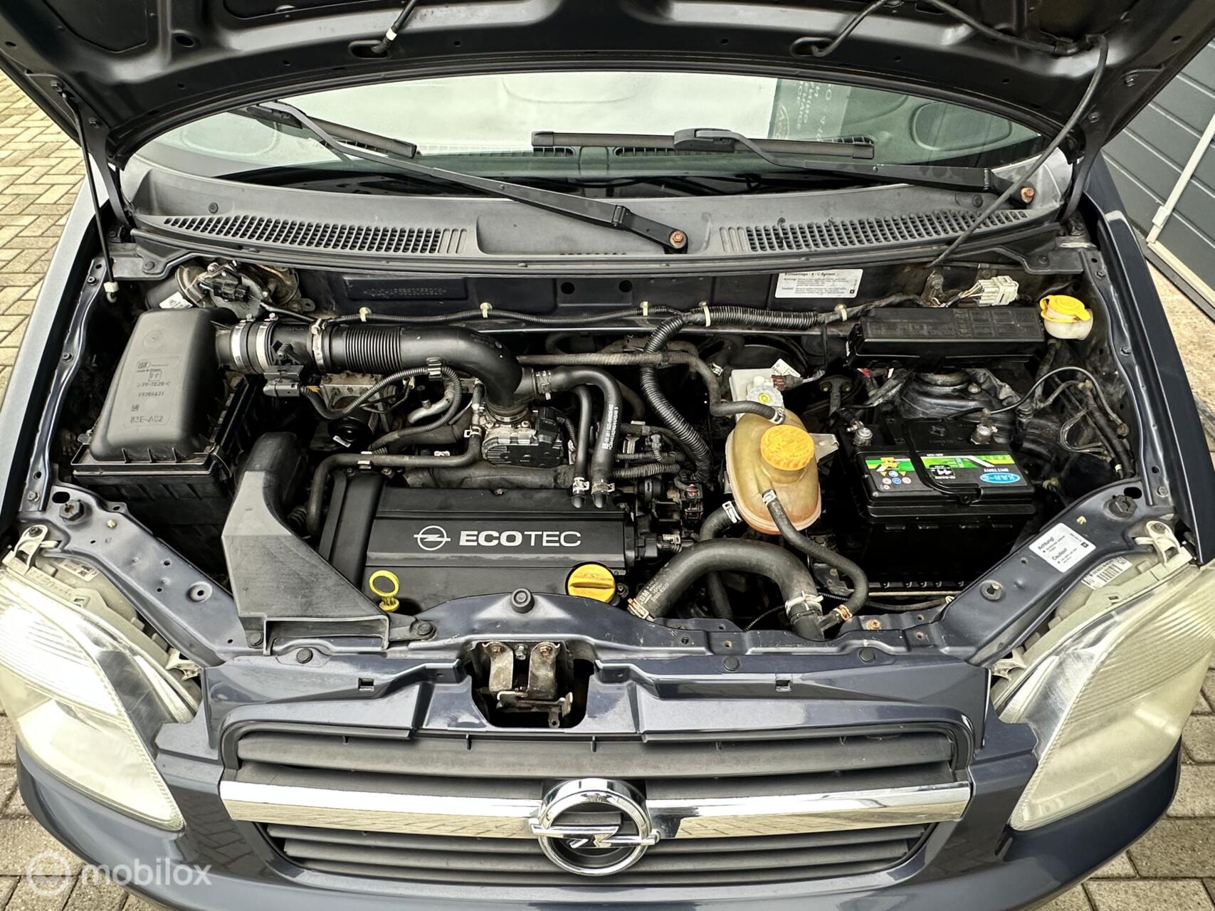 Foto van Opel Agila