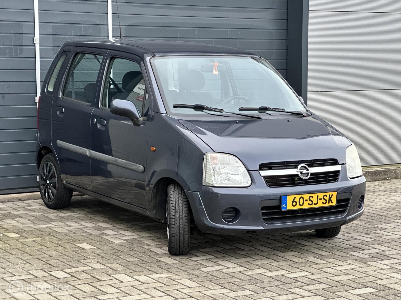 Foto van Opel Agila