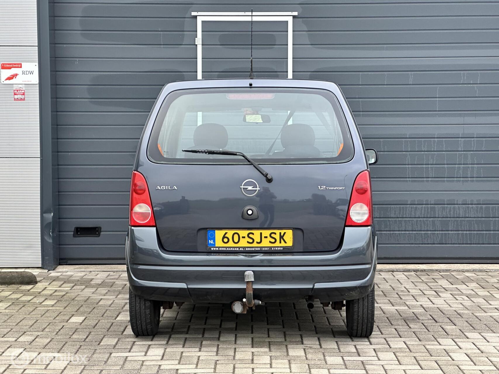 Foto van Opel Agila