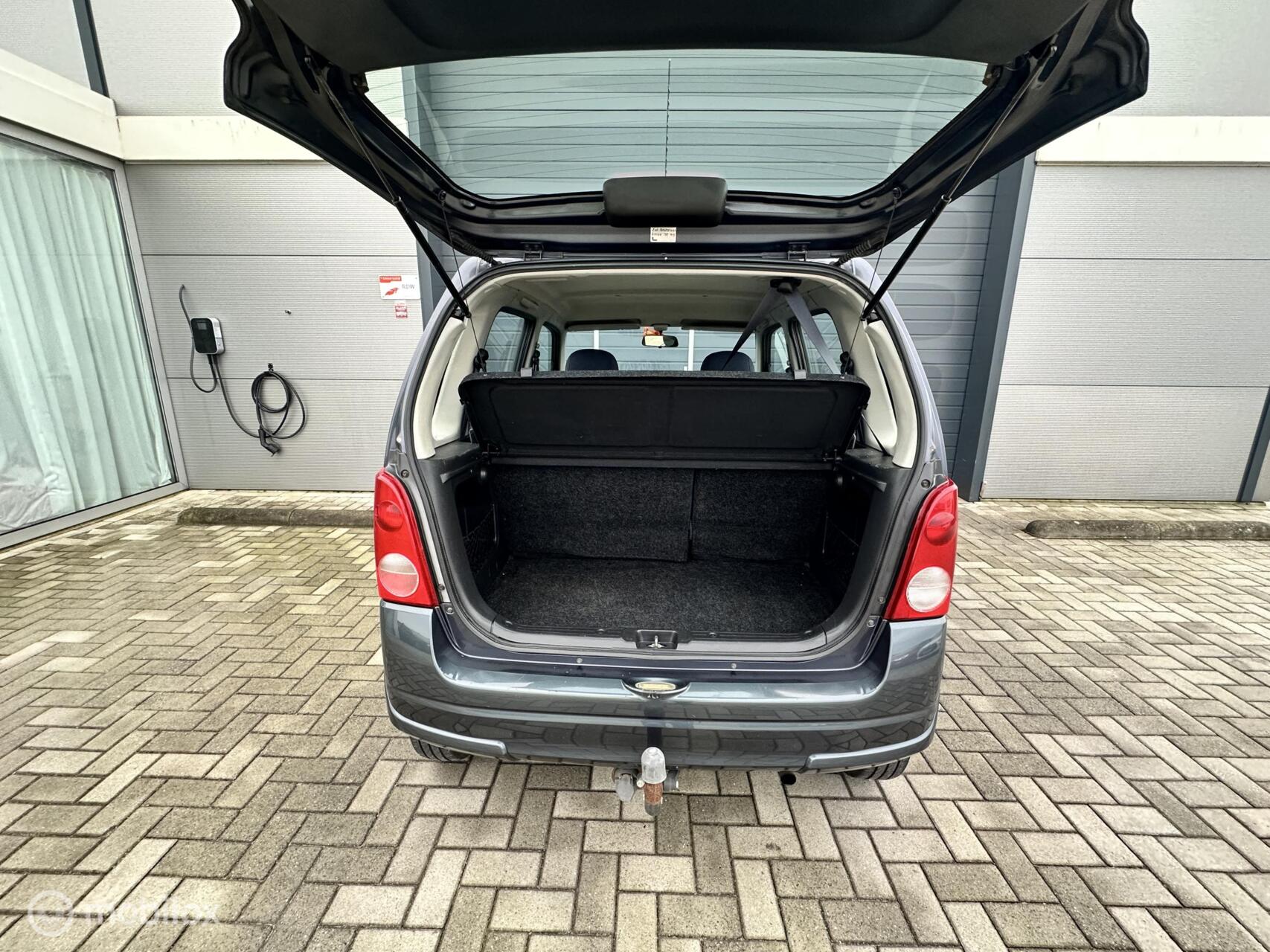 Foto van Opel Agila