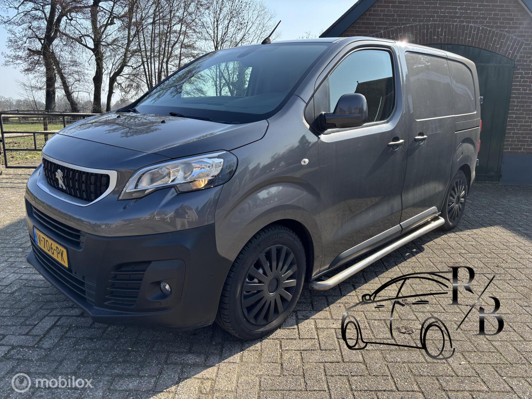 Foto van PEUGEOT EXPERT