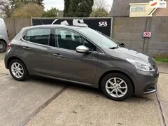 Peugeot 208 1.2 PureTech Allure 2018 - voorkant