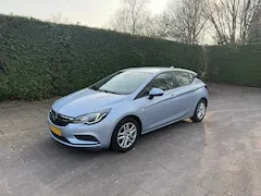 Opel Astra 1.6 CDTI Online Edition 2017 - voorkant