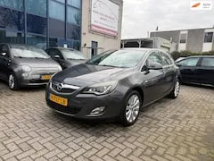 Opel Astra 1.4 Turbo Edition 2010 - voorkant