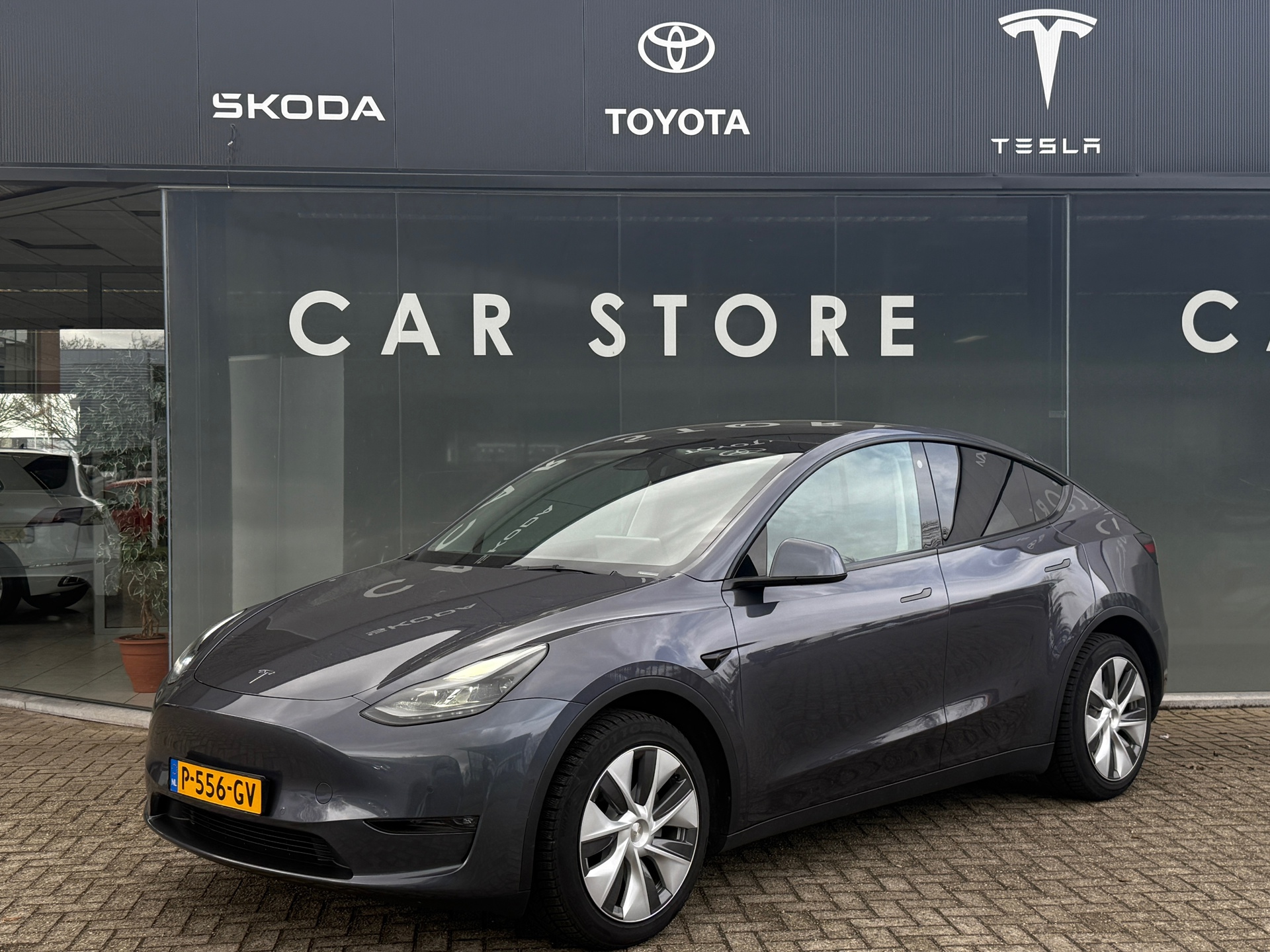 Tesla Model Y Long Range AWD 75 kWh 92% SOH Dual Motor Autopilot 2022 - voorkant