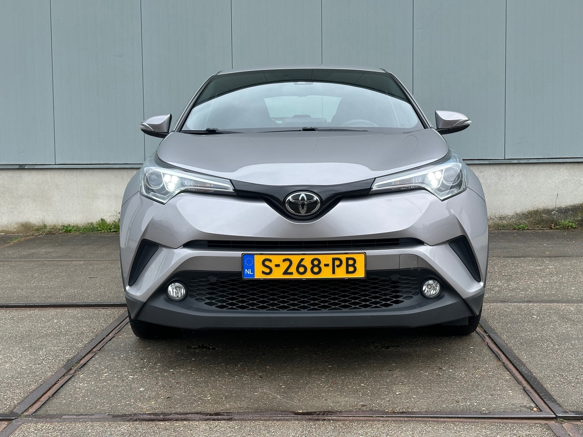 Foto van Toyota Toyota C-hr