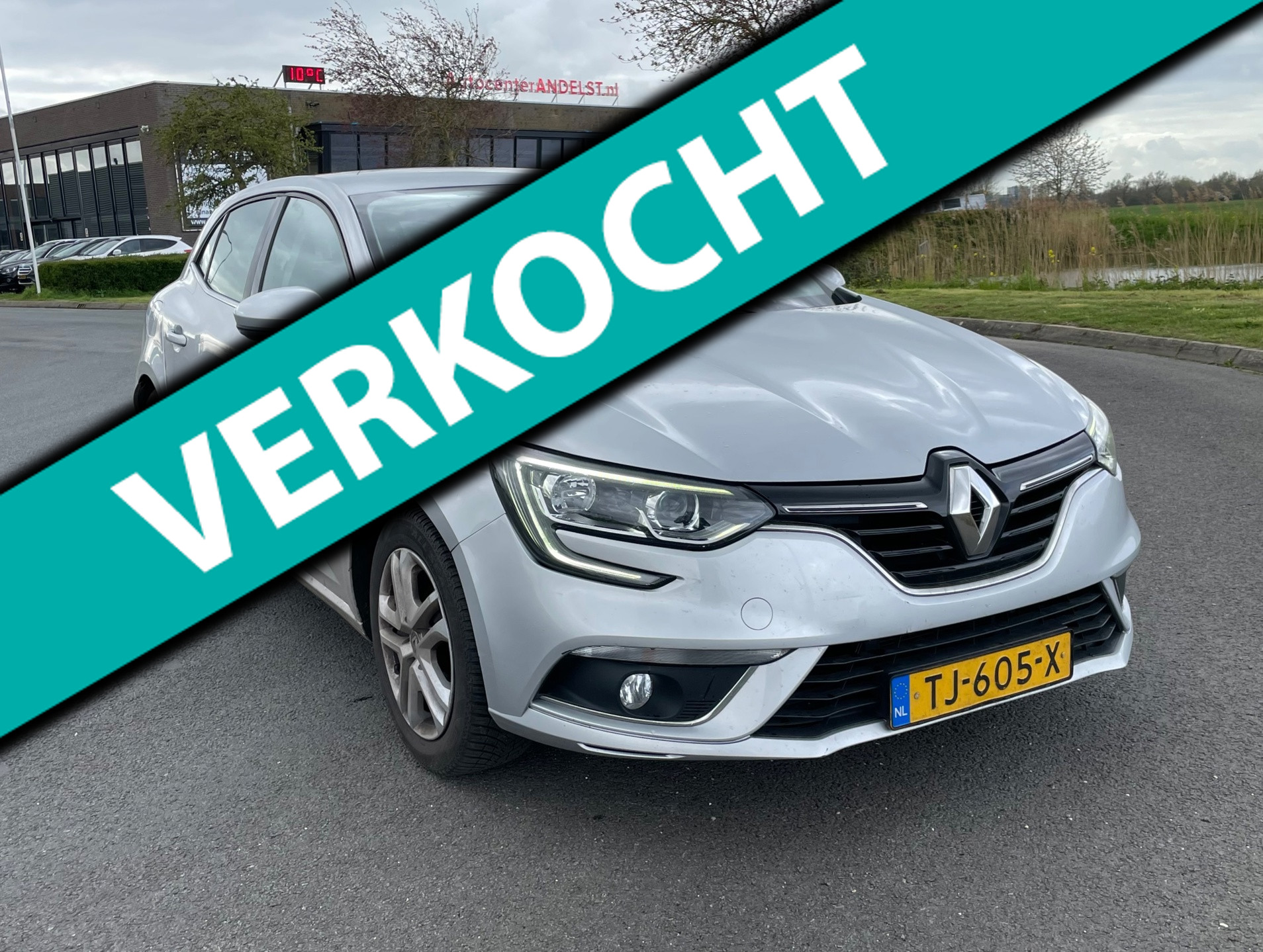 Renault Megane 1.3 TCe Zen, 5drs, Trekhaak, Navi, Cruise/Climate control, Carplay, Elektr ramen, Nap, Handel/Export! 2018 - voorkant